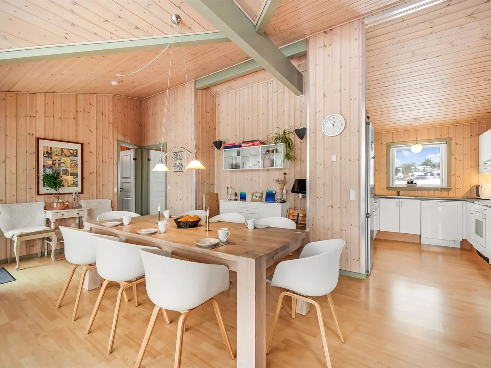 "Kai" - 500m to the fjord-Inside