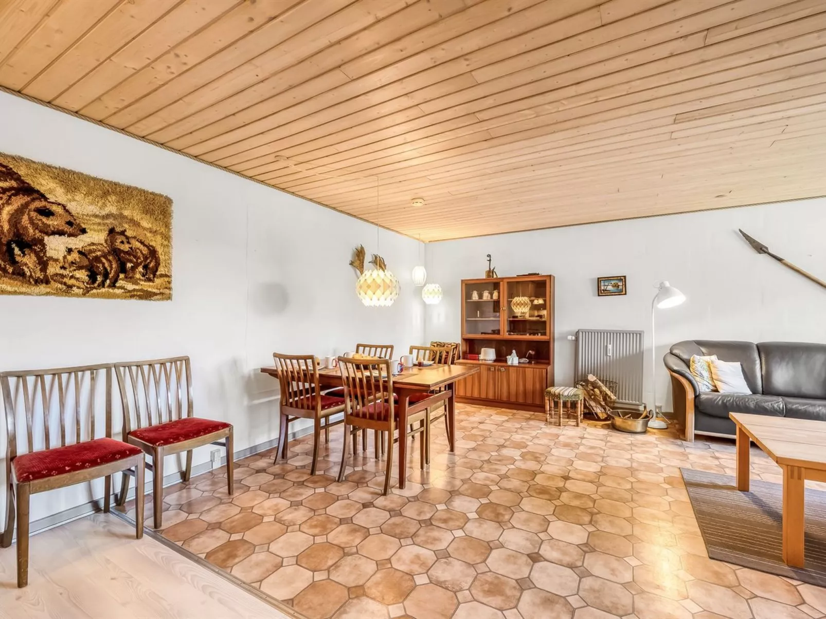 "Evina" - 17km to the fjord-Inside