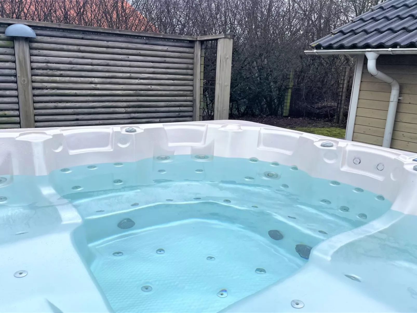 "Clarina" - 800m to the fjord-Dedans