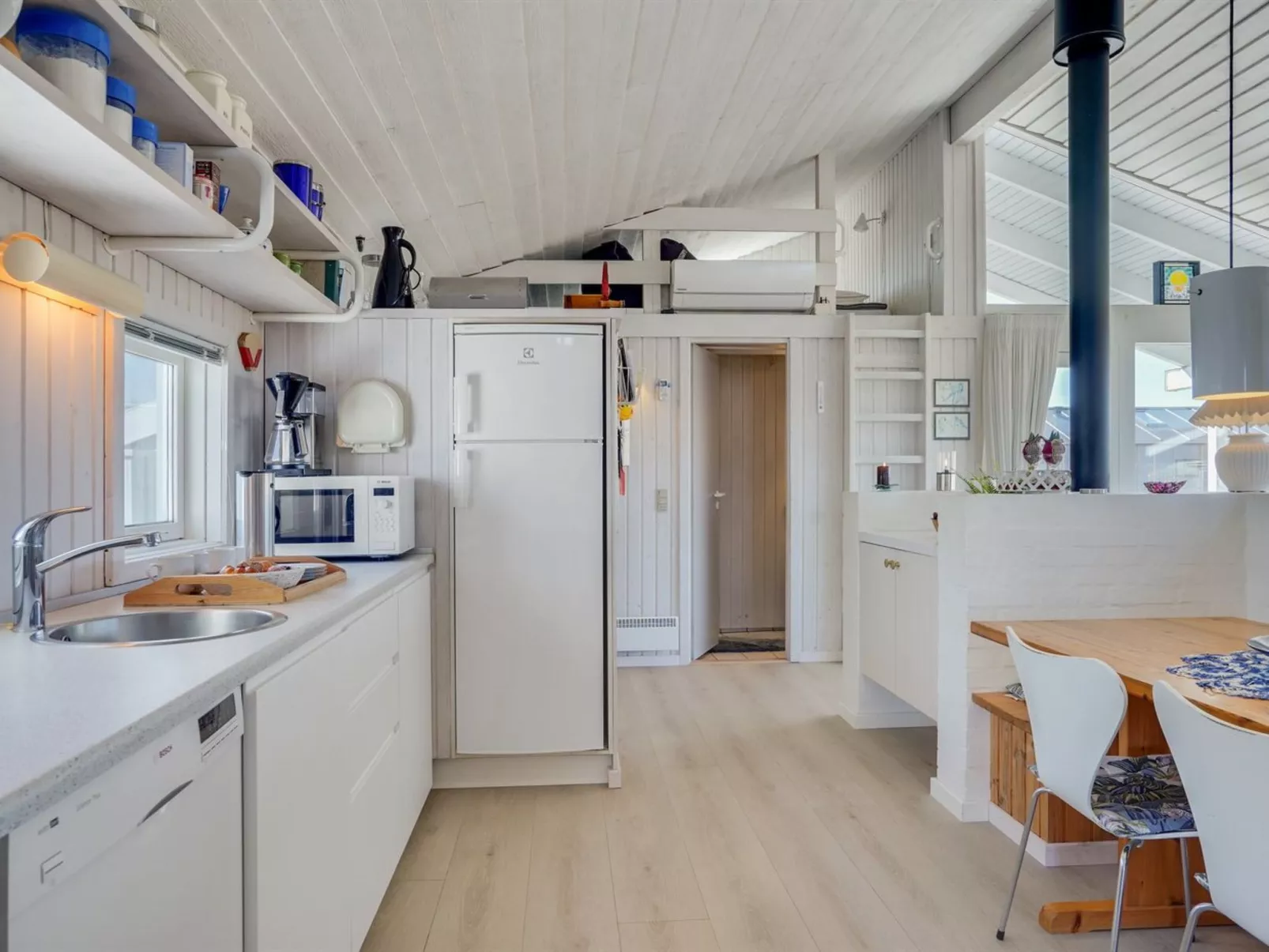 "Sigrid" - 400m from the sea-Inside