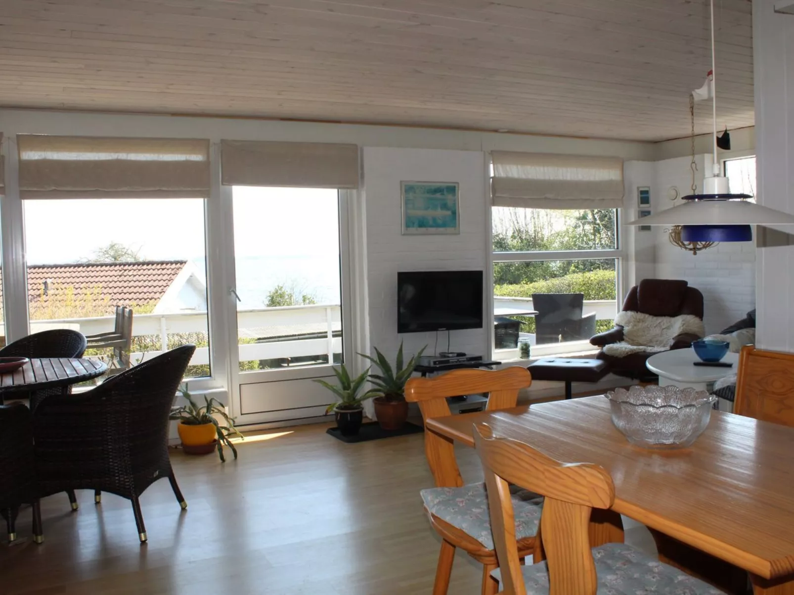 "Tekla" - 70m to the fjord-Inside