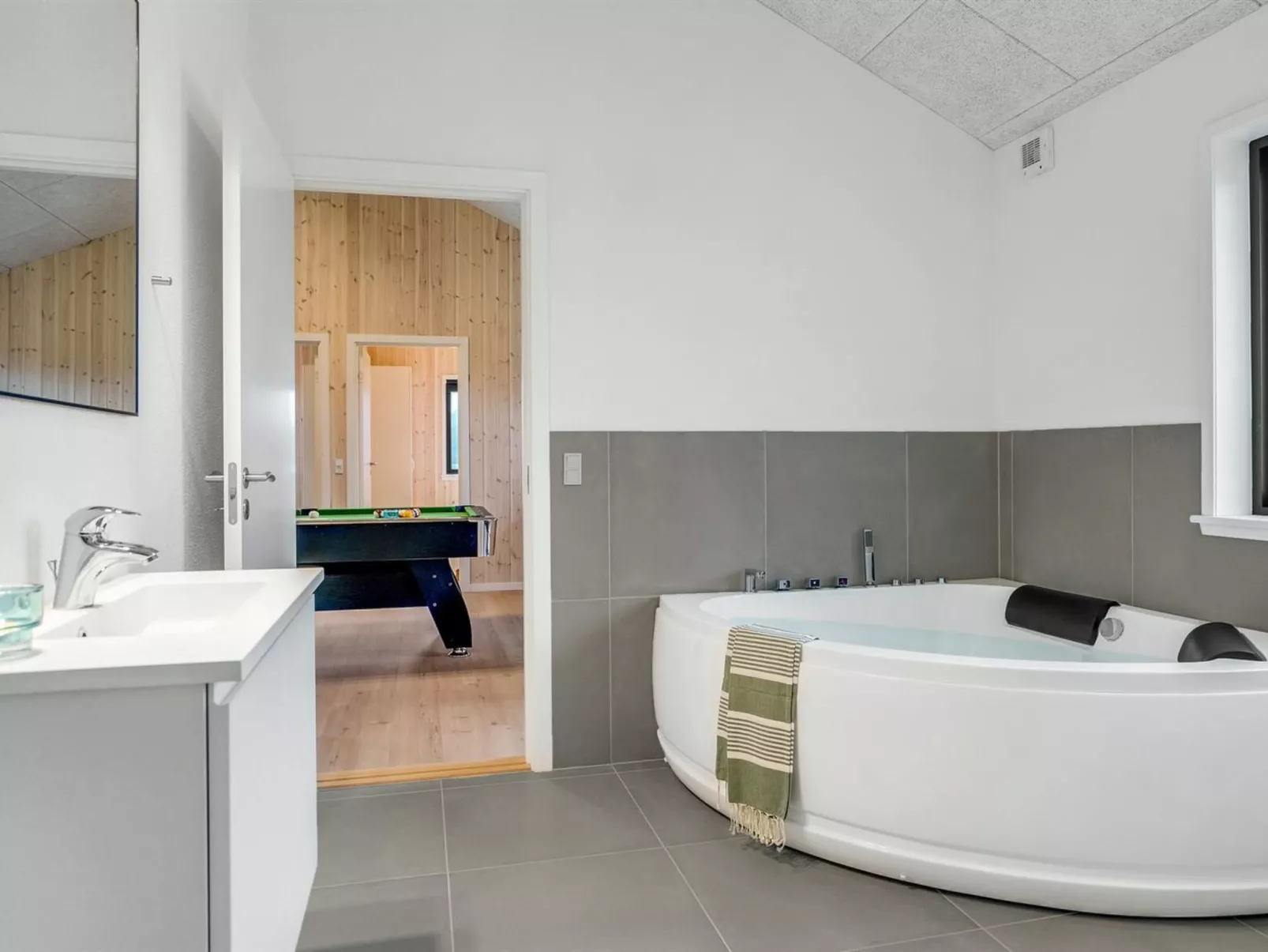 "Carla" - 1.5km from the sea-Inside