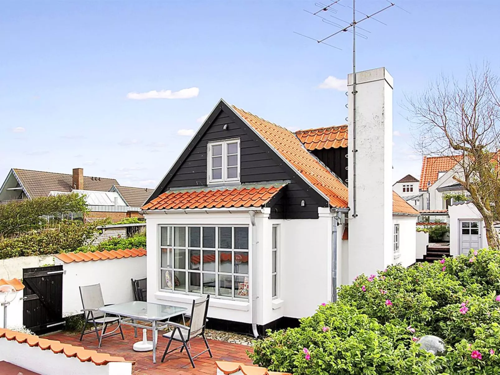 "Pauliina" - 10m to the fjord-Draußen