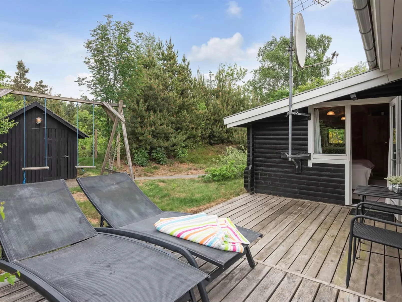 "Florense" - 2.5km from the sea-Outside