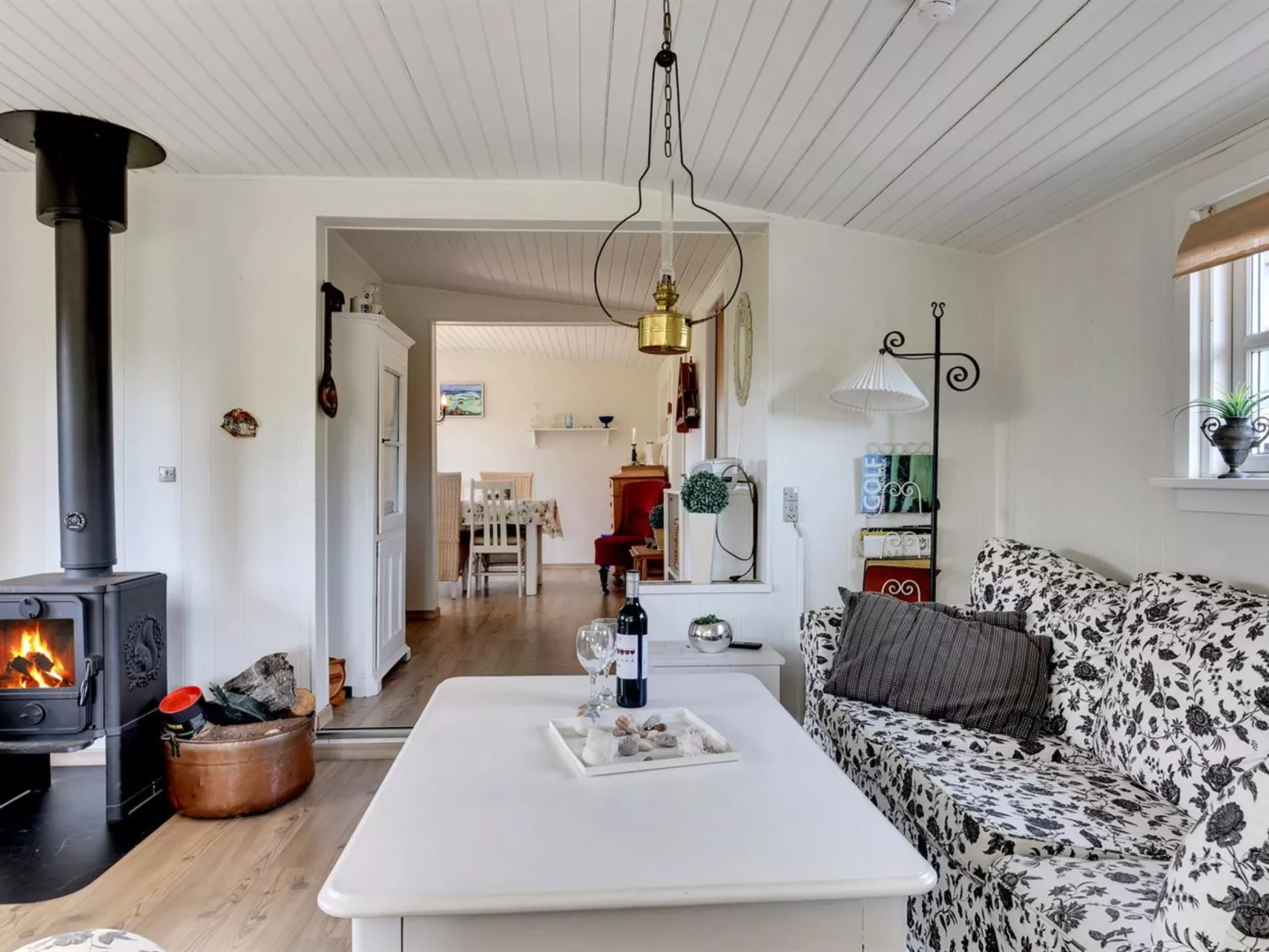 "Anik" - 100m from the sea-Inside