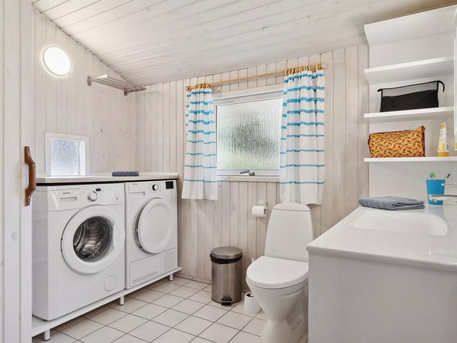 "Eini" - 500m from the sea-Inside