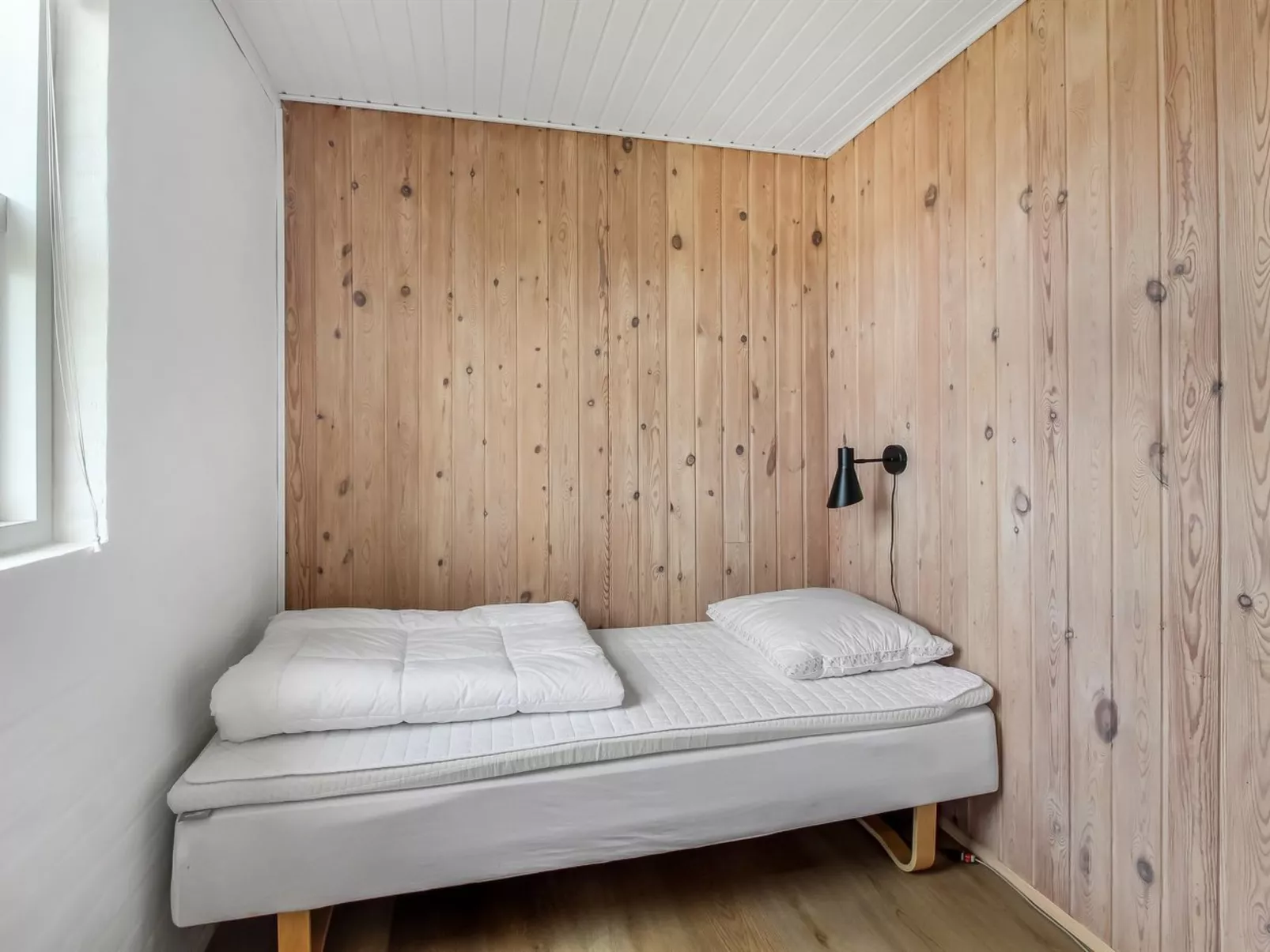 "Thomsen" - 475m from the sea-Drinnen