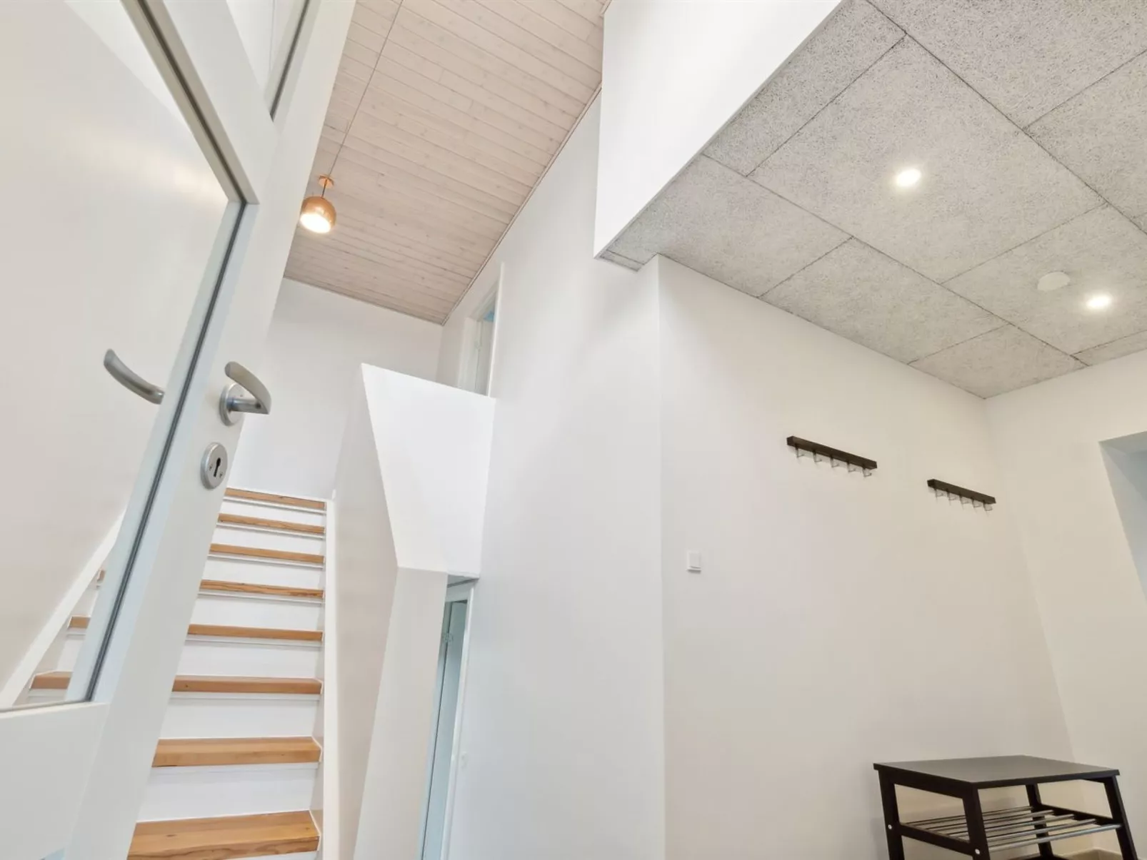 "Elaine" - 350m from the sea-Inside