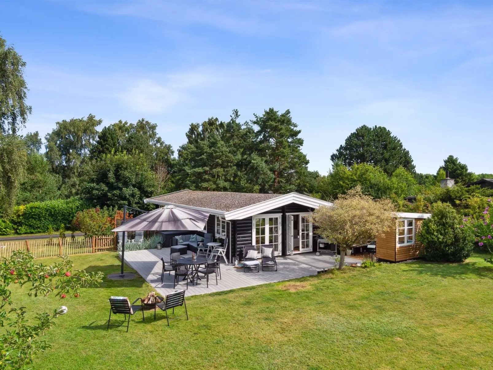 "Jeppe" - 500m from the sea-Draußen