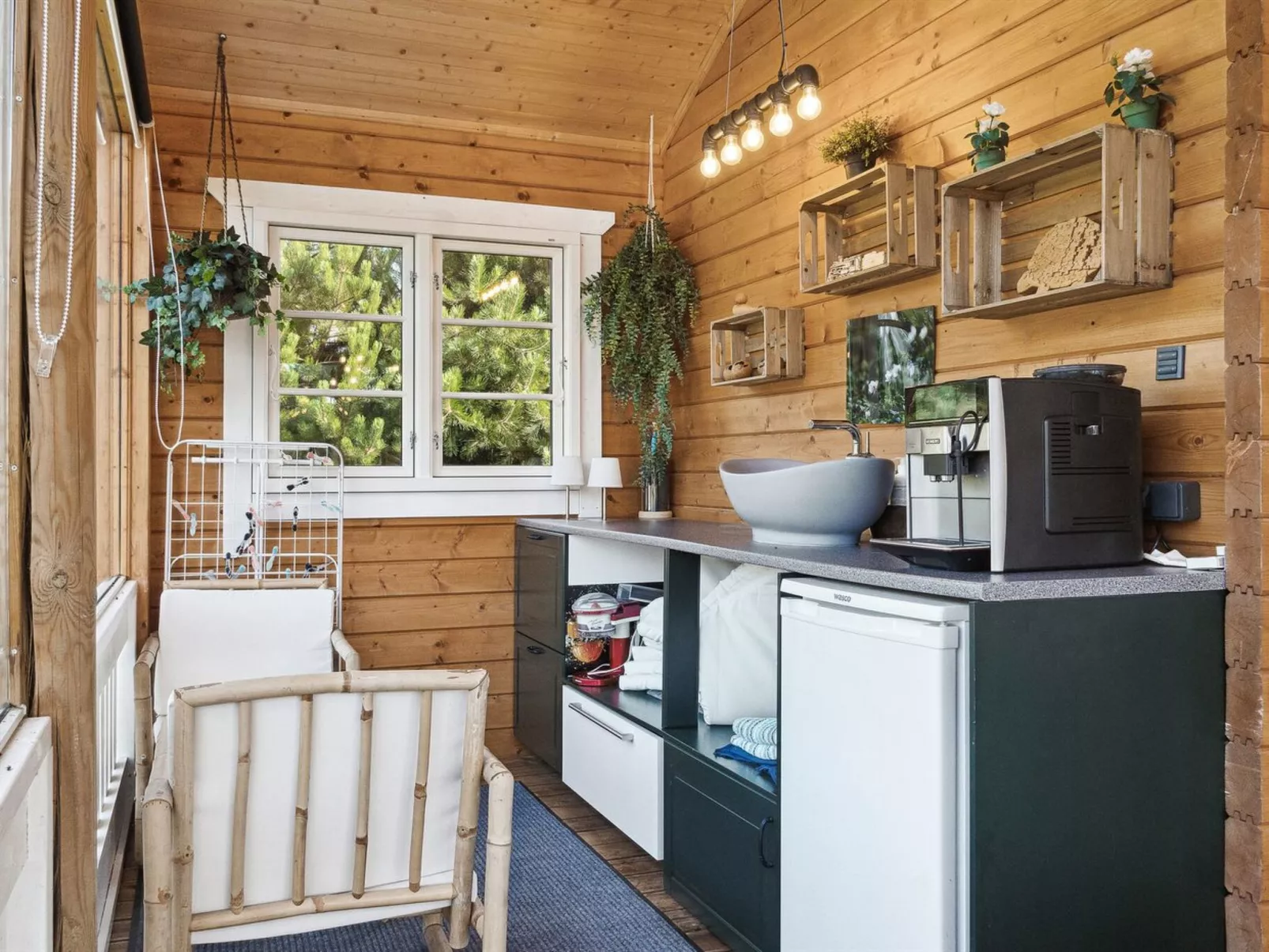 "Vicktoria" - 1.5km from the sea-Inside