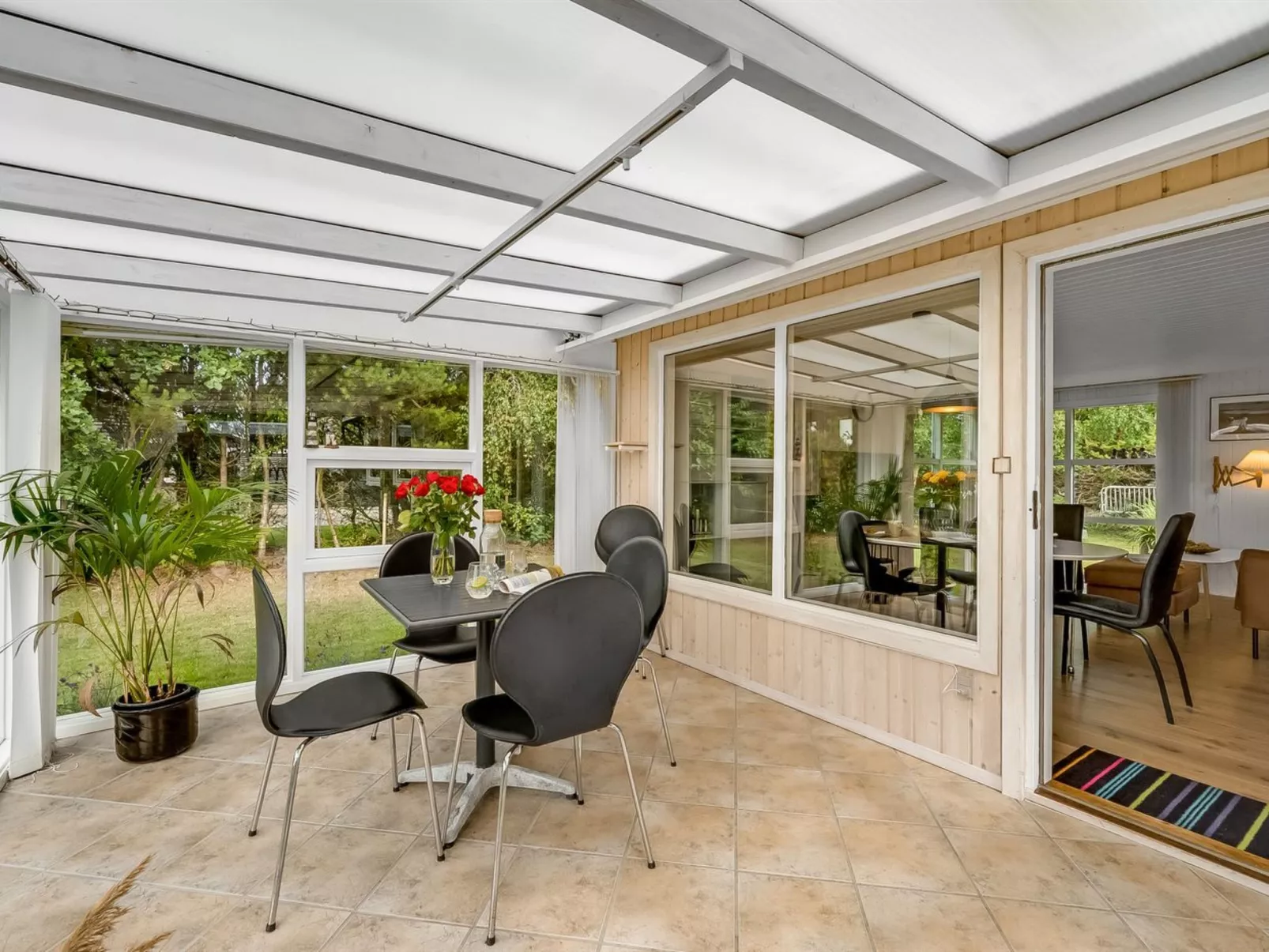 "Waghn" - 800m to the fjord-Dedans