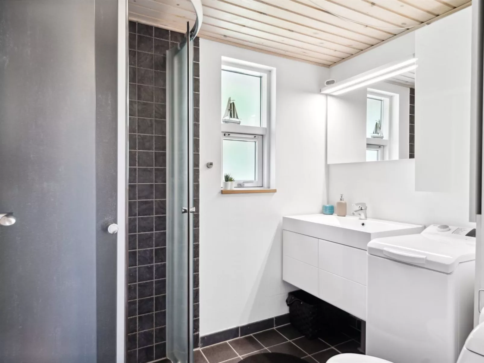 "Felippa" -  from the sea-Dedans