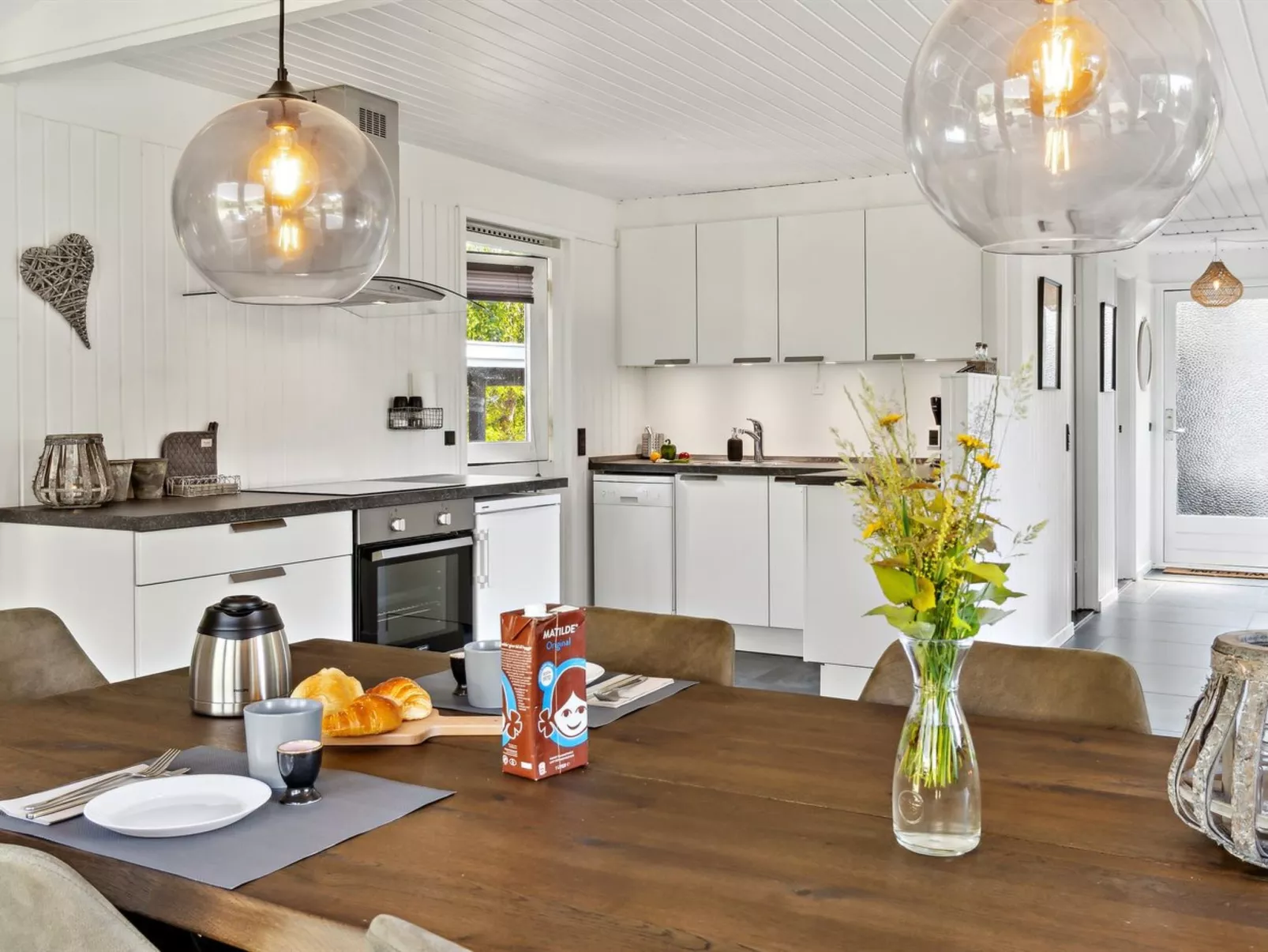 "Thordgrim" - 600m from the sea-Inside