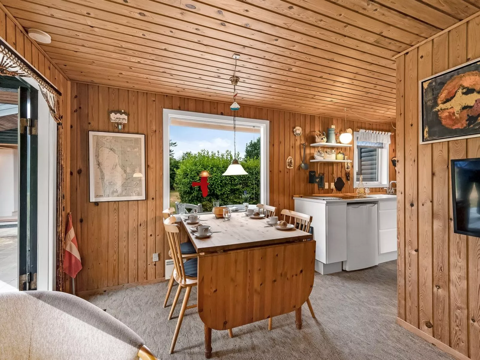 "Fifi" - 200m to the fjord-Inside