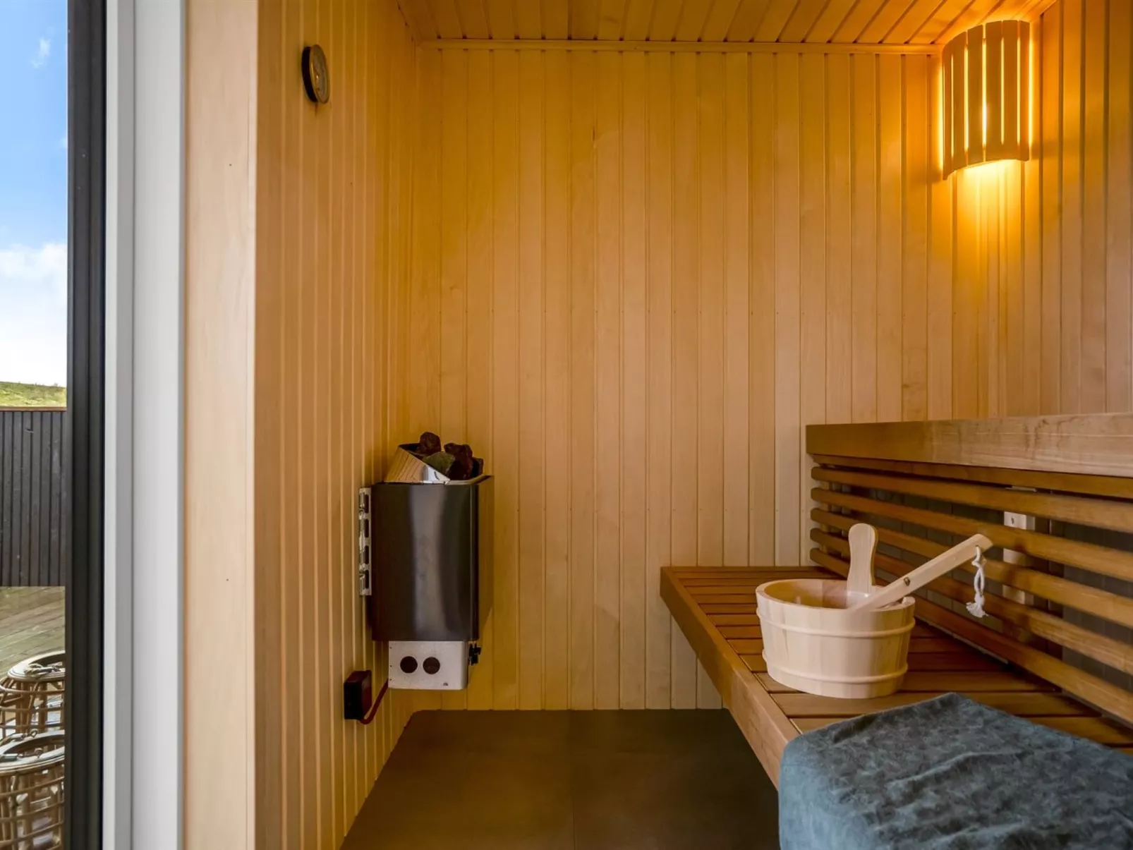 "Egil" - 1.5km from the sea-Drinnen