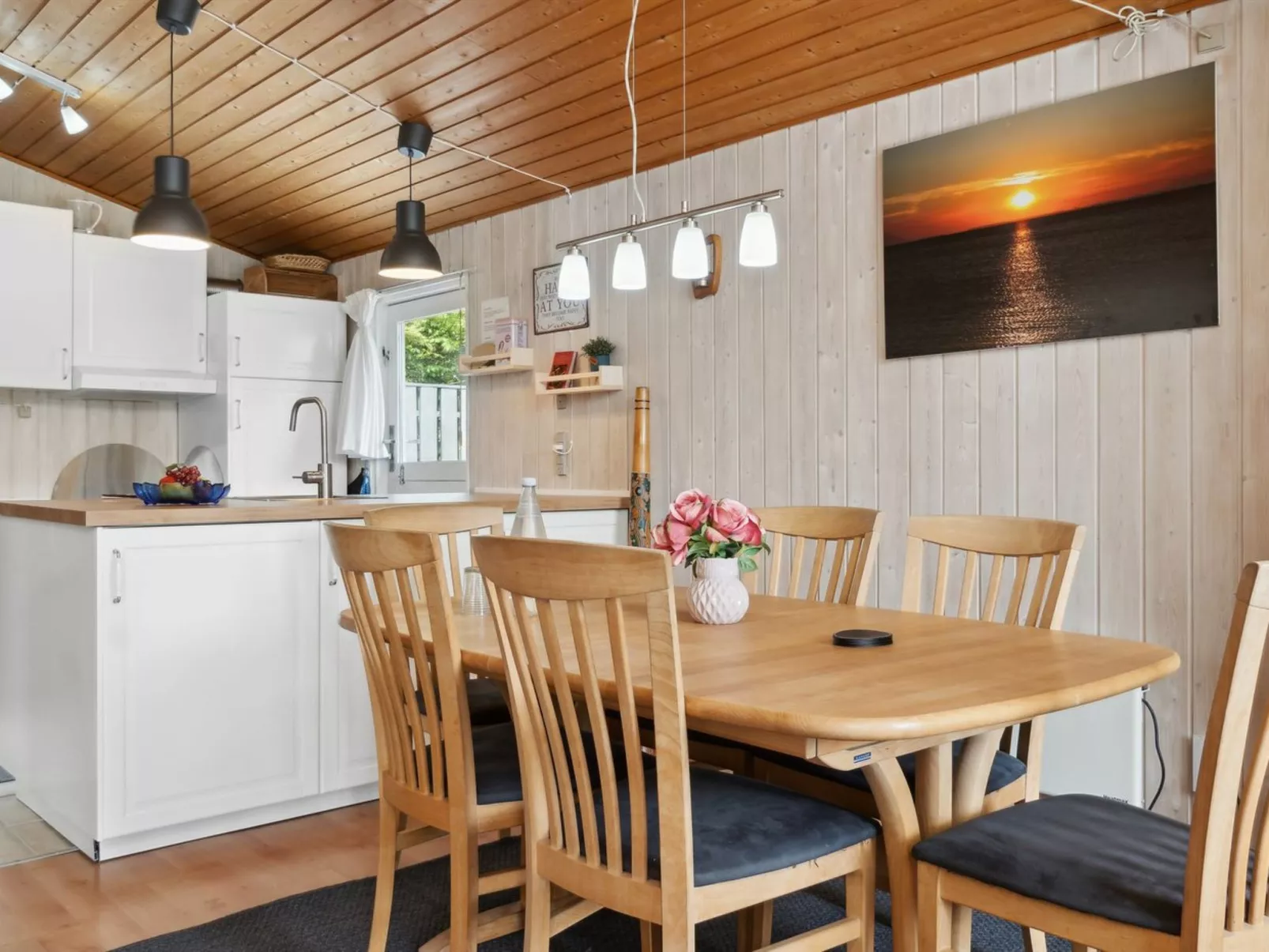 "Zoya" - 470m from the sea-Drinnen