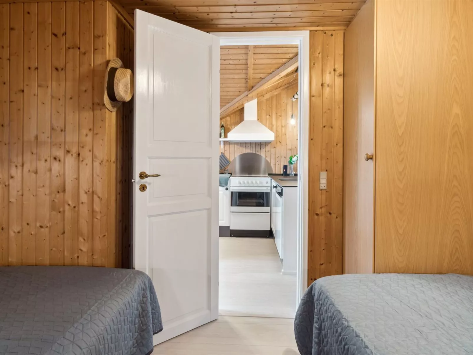 "Eyer" - 20m from the sea-Dedans