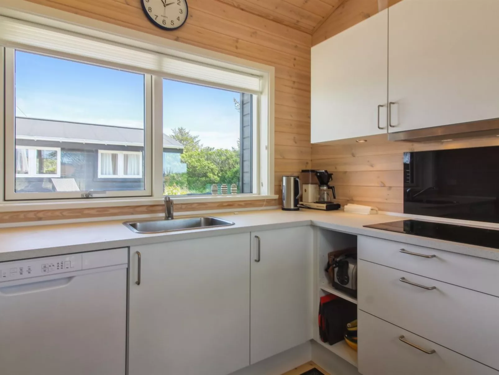 "Sampo" - 400m from the sea-Drinnen