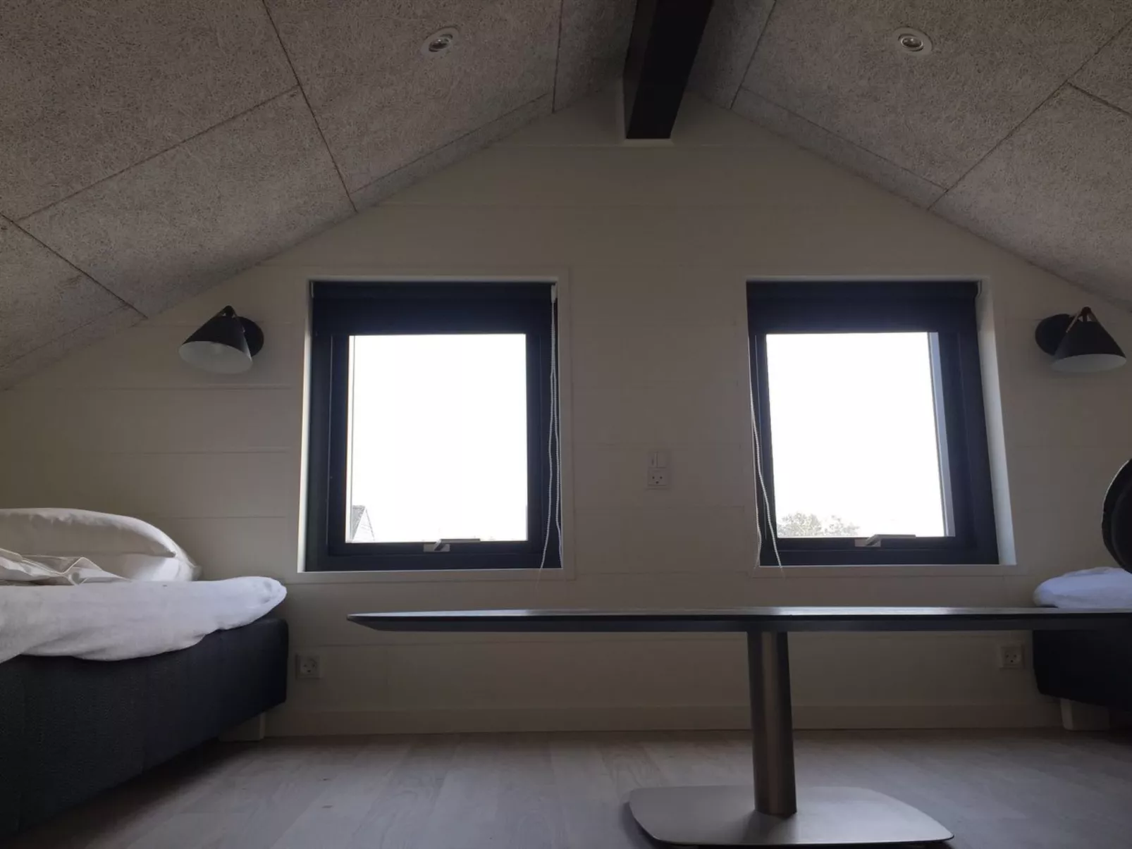 "Jonne" - 200m to the fjord-Drinnen