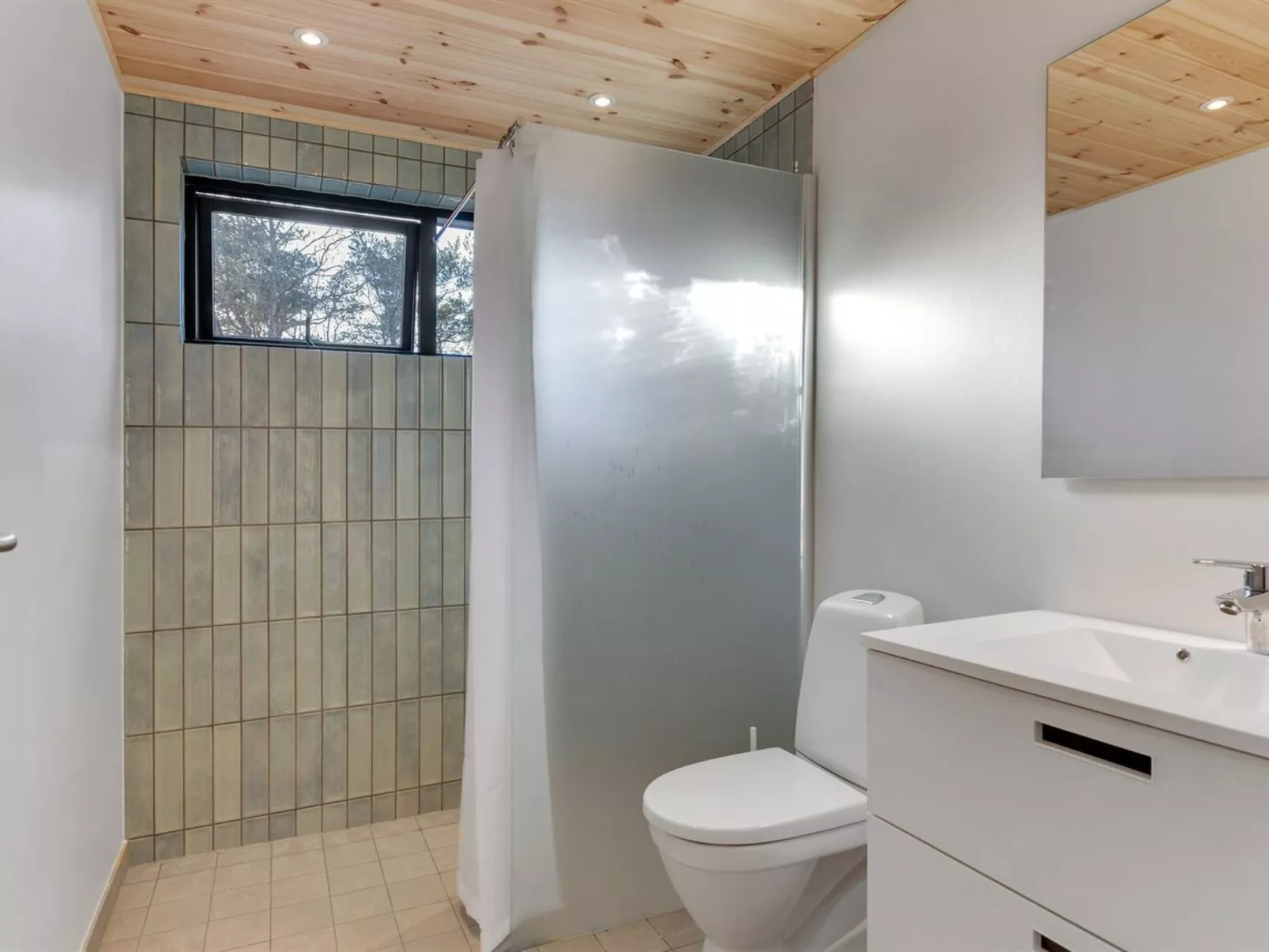 "Blakke" - 200m from the sea-Drinnen