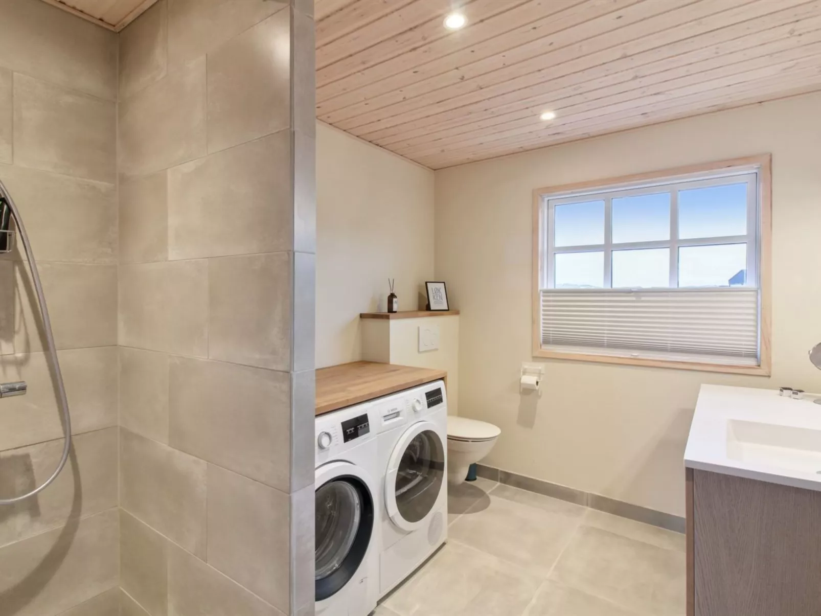 "Merina" - 150m from the sea-Inside