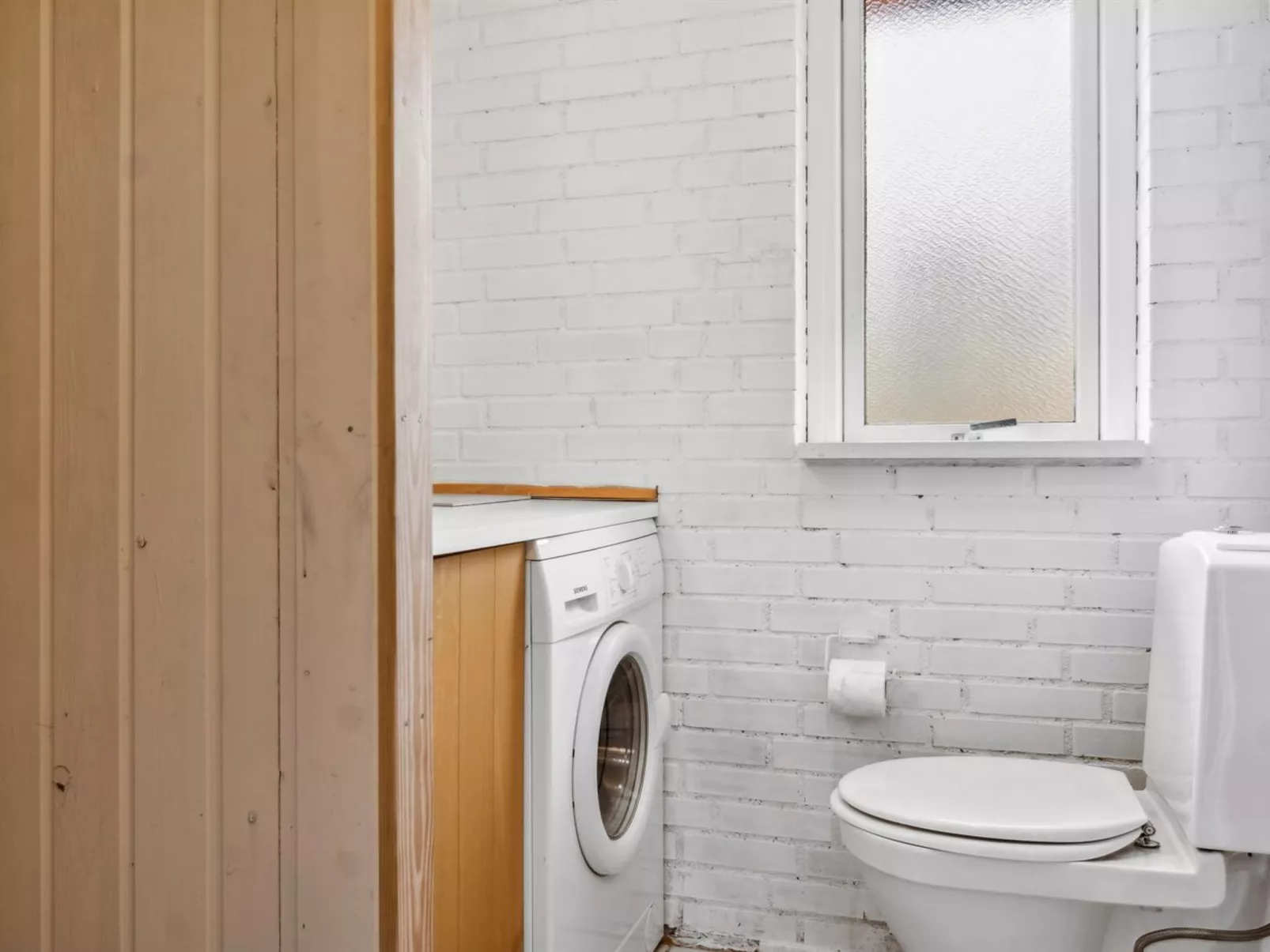 "Patrik" - 200m to the fjord-Inside