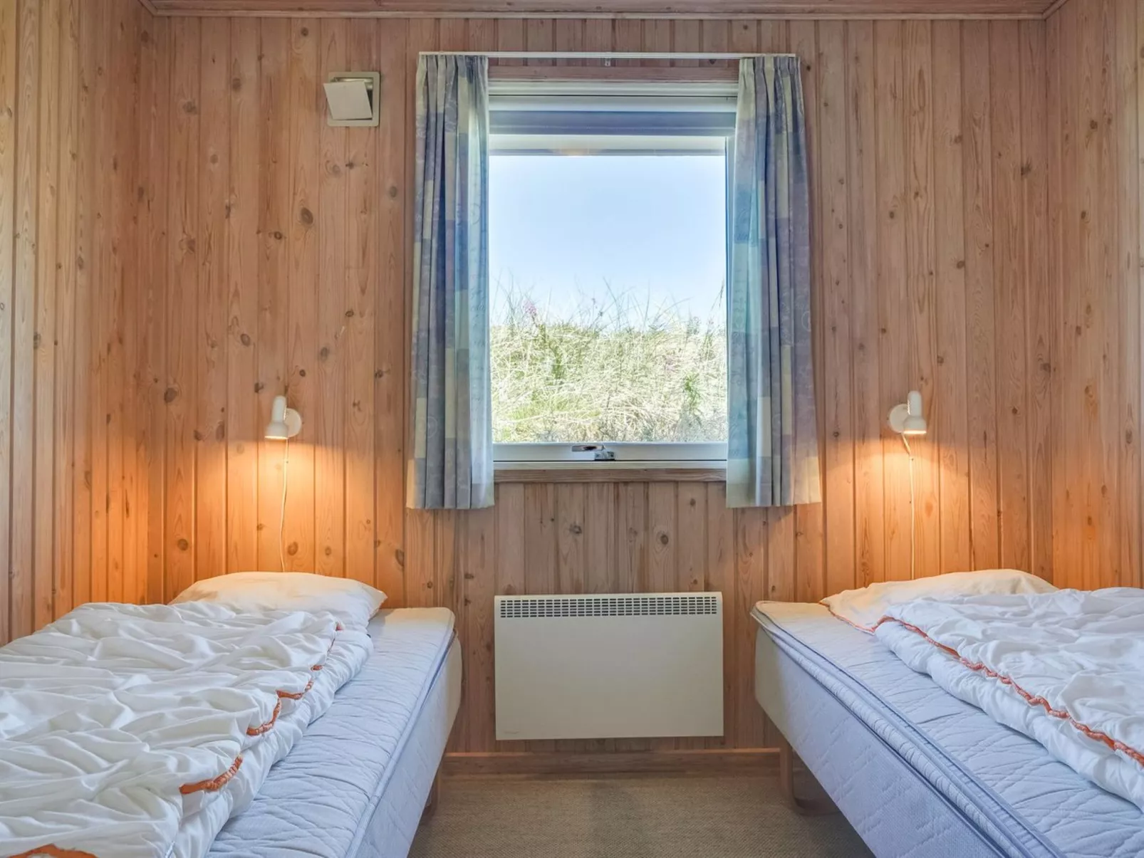 "Kirsten" - 800m from the sea-Drinnen