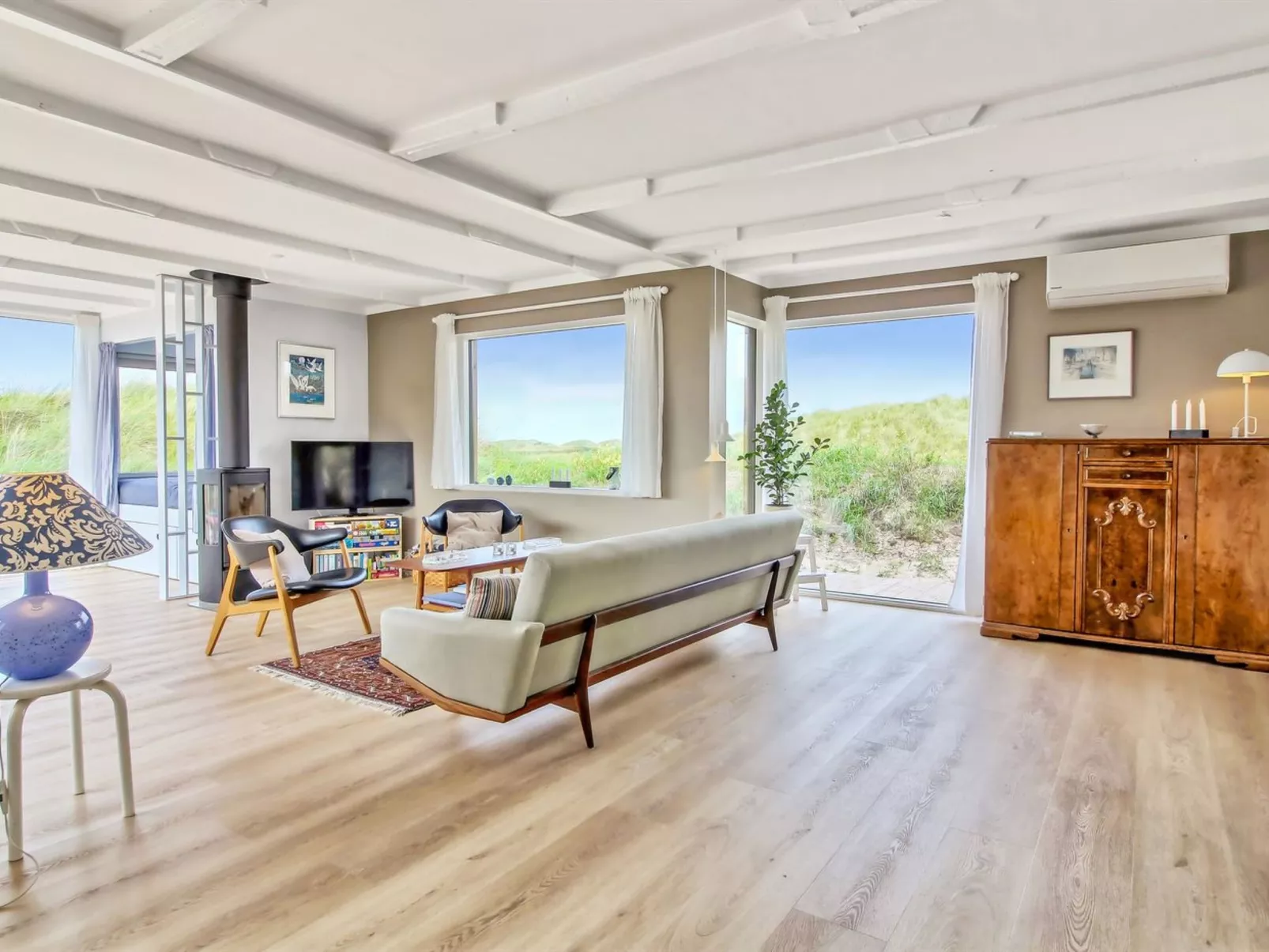 "Hoat" - 300m from the sea-Drinnen