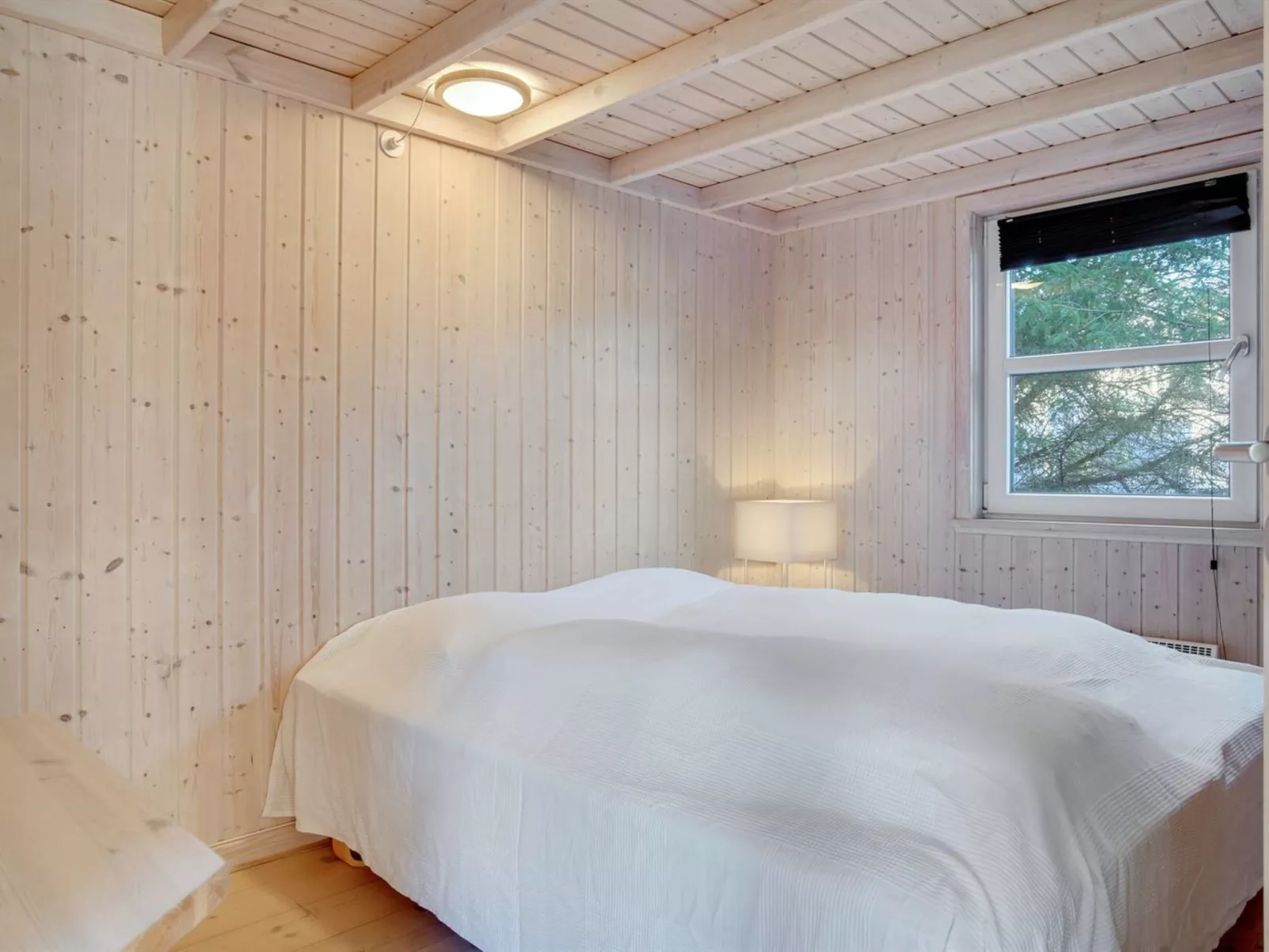 "Gun" - 450m from the sea-Dedans