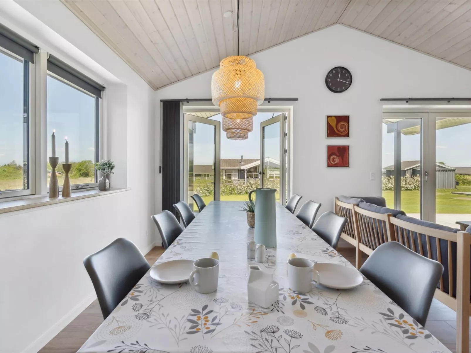 "Ika" - 450m from the sea-Inside