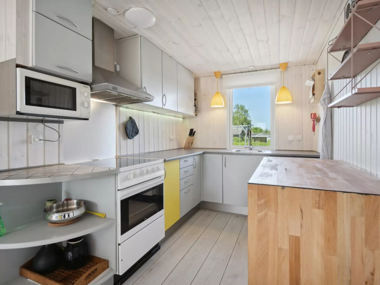 "Tabithe" - 500m from the sea-Inside