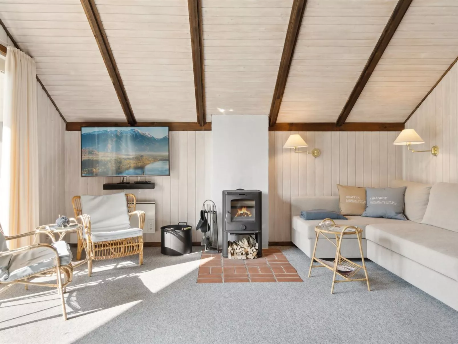 "Irlin" - 600m from the sea-Inside