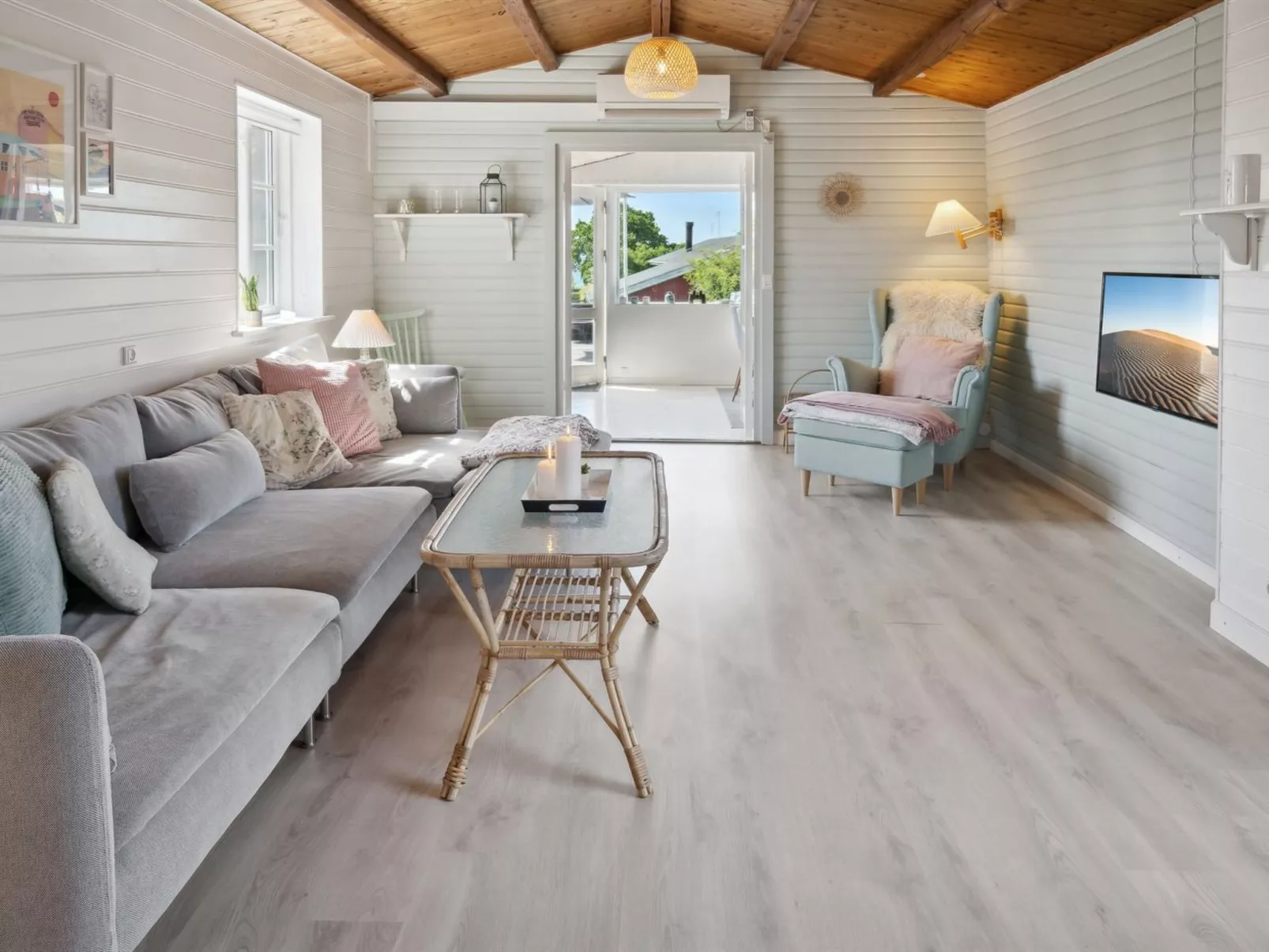 "Thrugils" - 200m from the sea-Inside