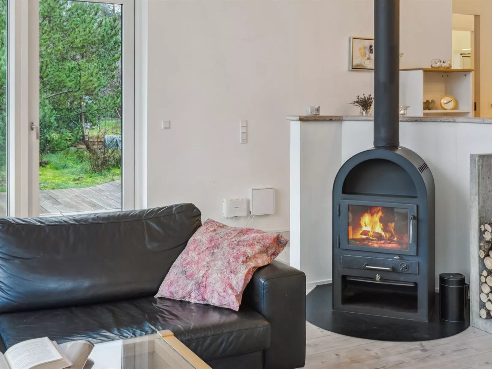 "Guri" - 600m to the fjord-Dedans