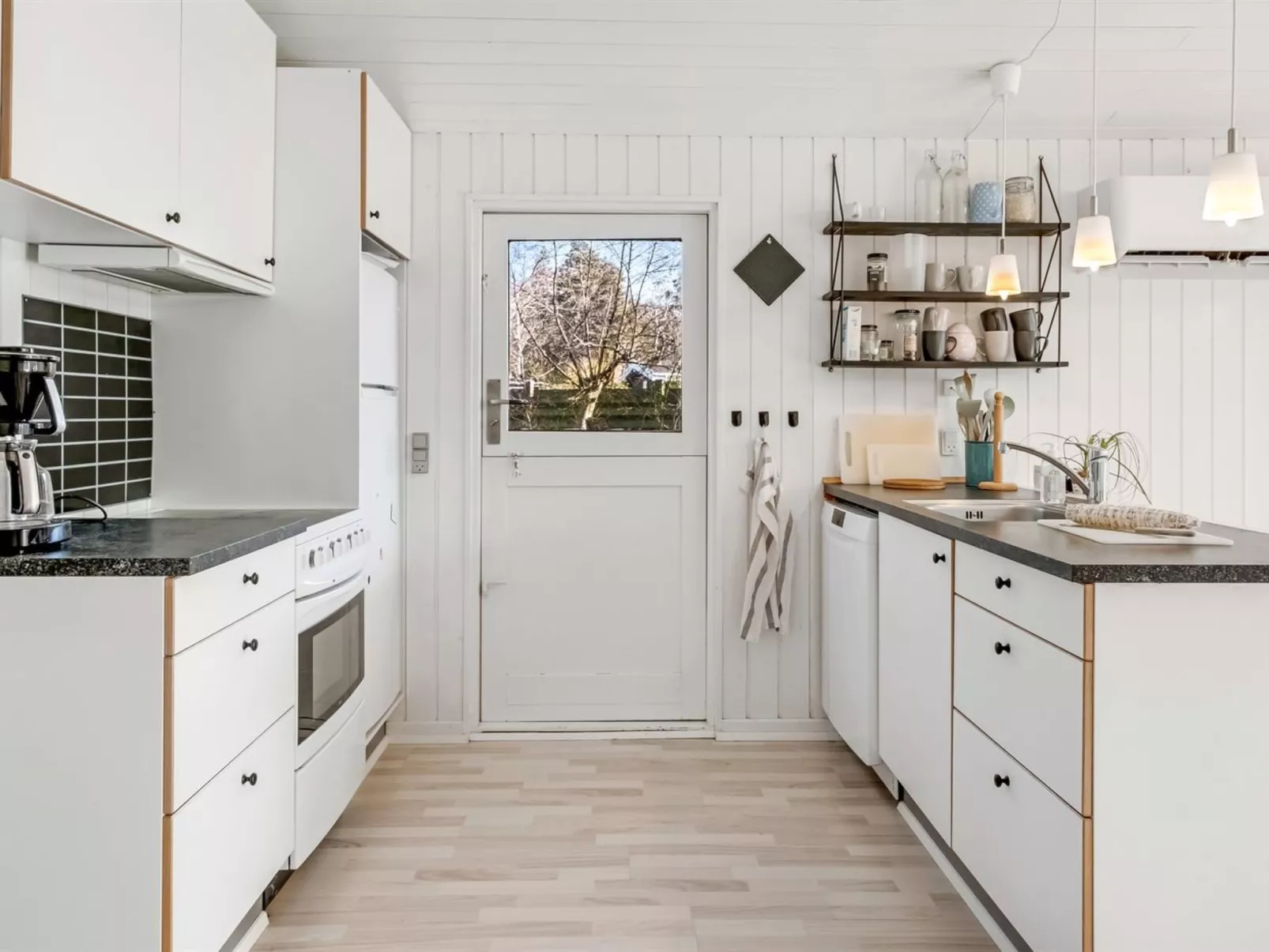 "Krum" - 250m from the sea-Inside