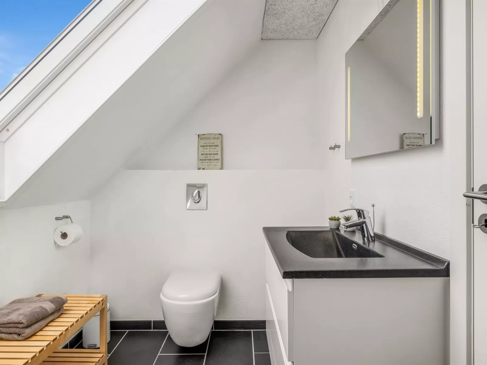 "Lavrans" - 2.5km from the sea-Drinnen