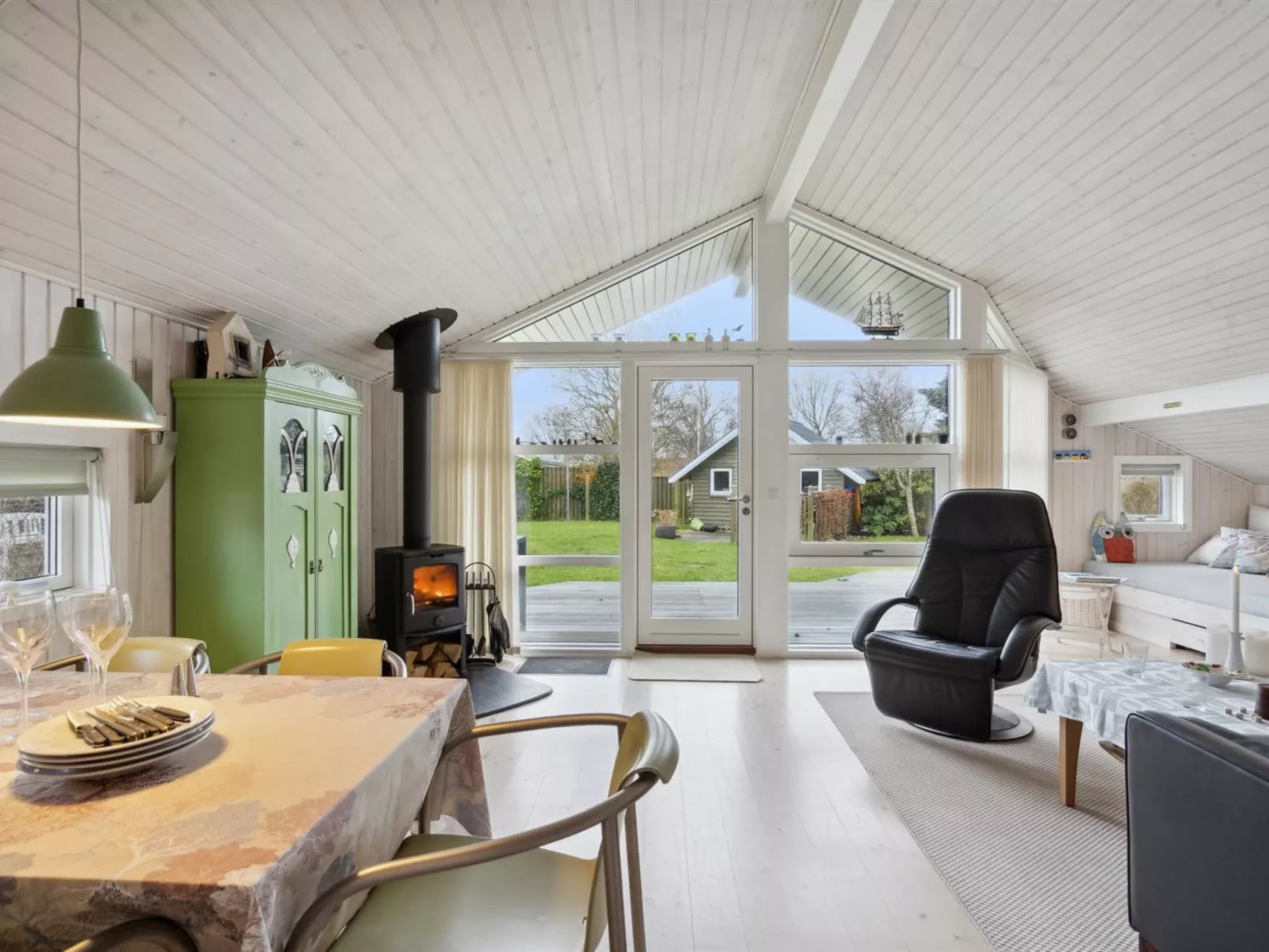 "Hereth" - 100m from the sea-Inside