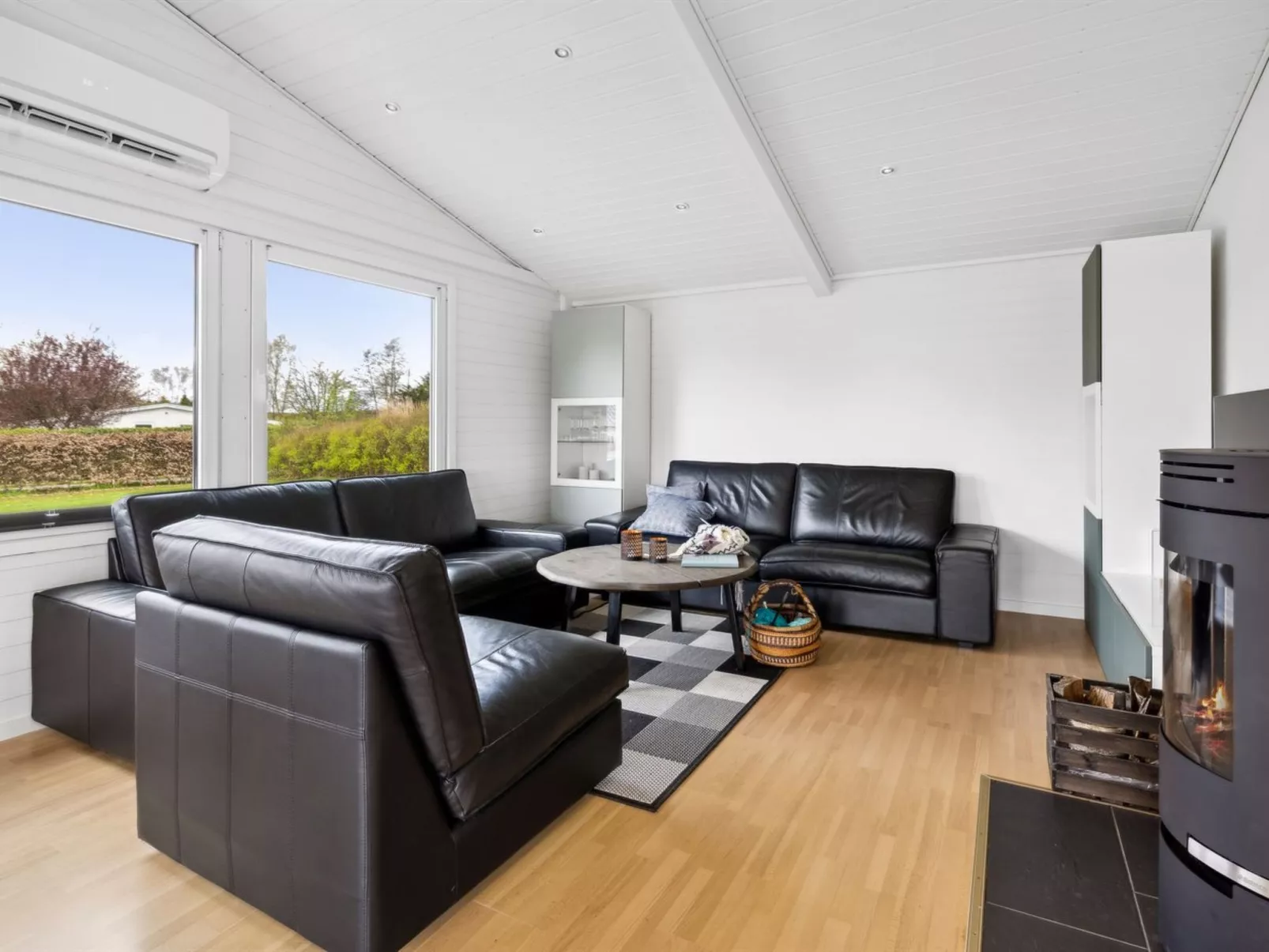 "Safina" - 100m from the sea-Inside