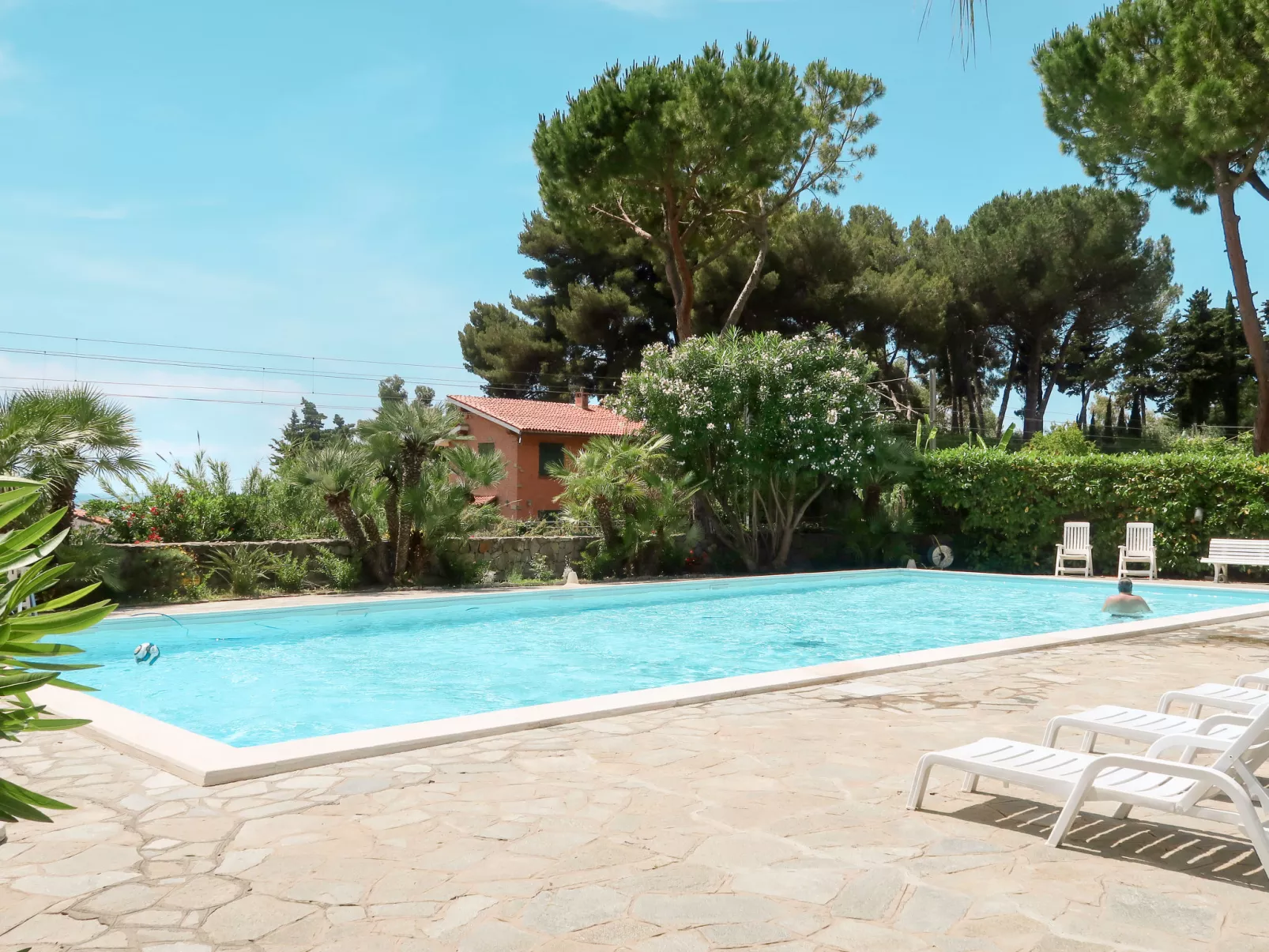 Vista Mare-Outside