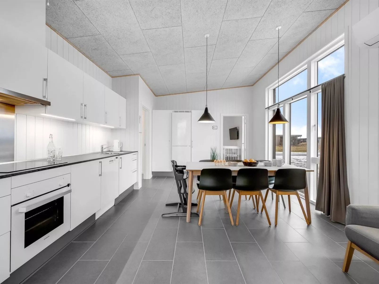 "Winder" - 500m from the sea-Inside