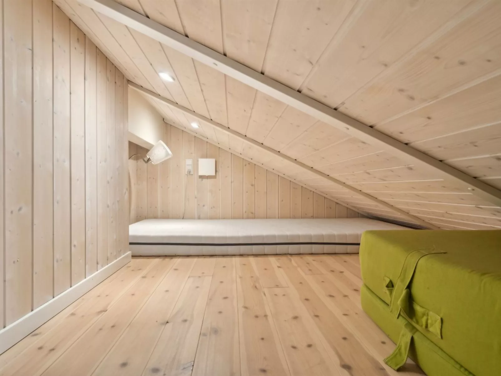 "Fatima" - 400m from the sea-Inside