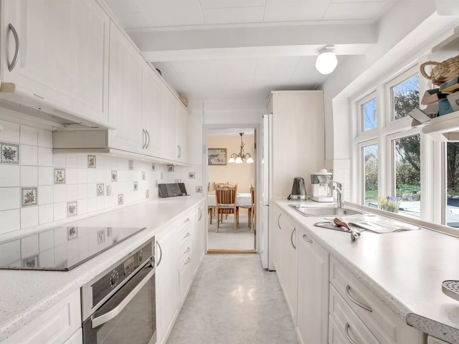 "Albertine" - 600m from the sea-Inside