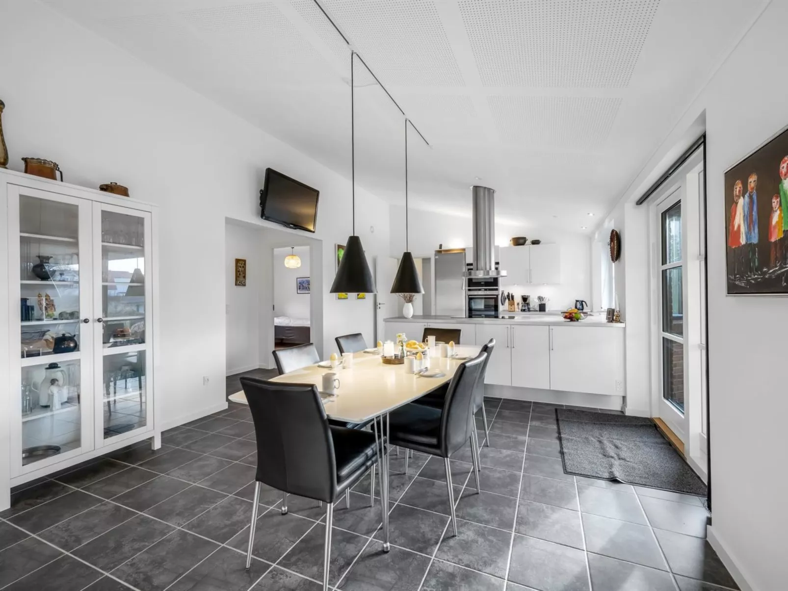 "Elsi" - 1.3km from the sea-Inside