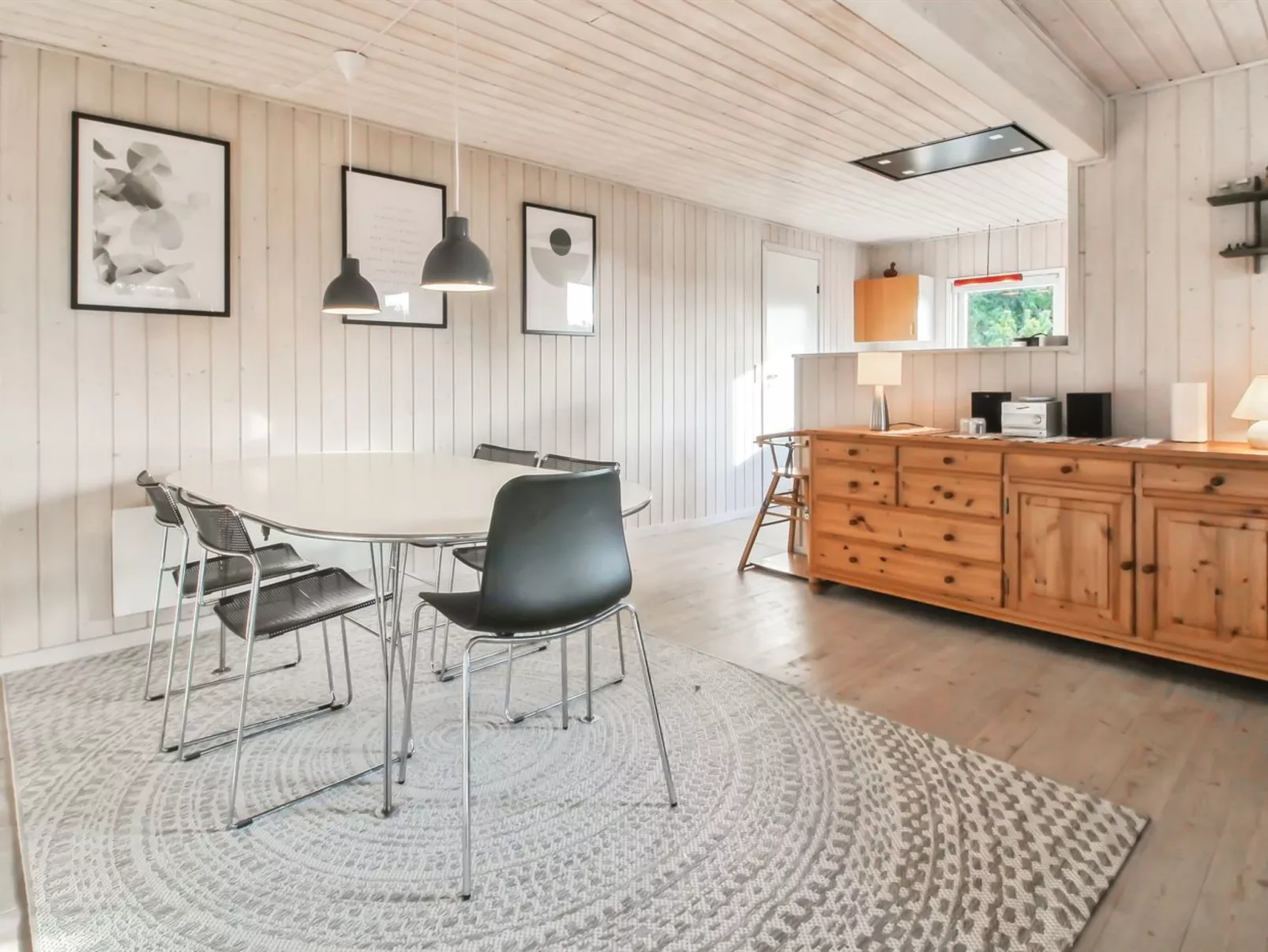 "Jakko" - 2.6km from the sea-Inside