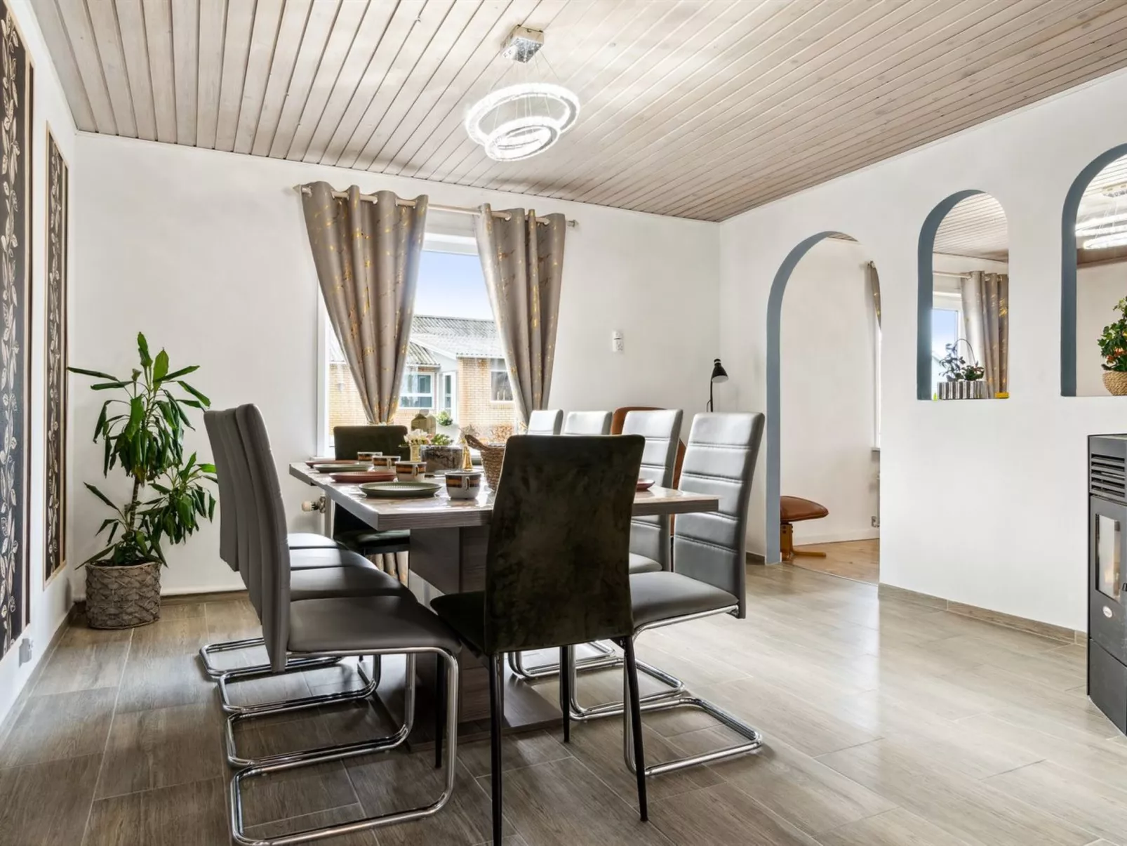 "Elara" - 300m from the sea-Inside