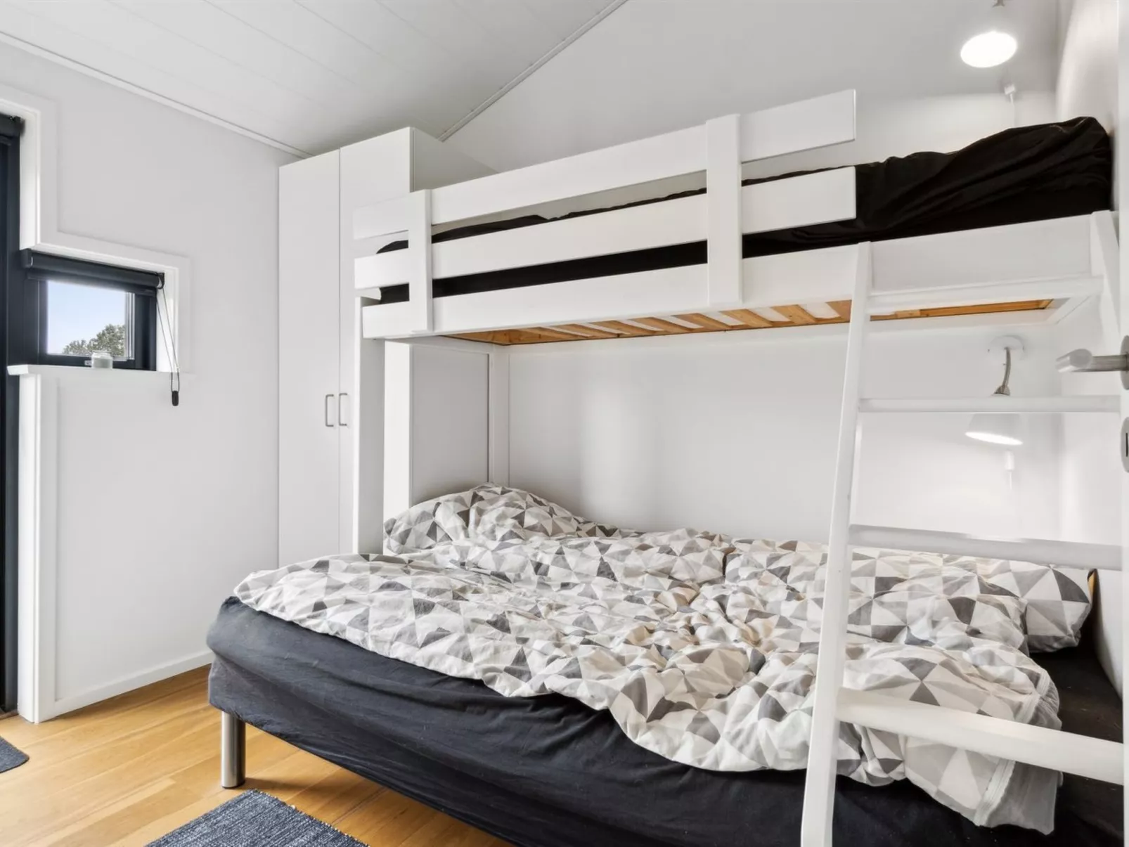 "Einette" - 100m from the sea-Inside