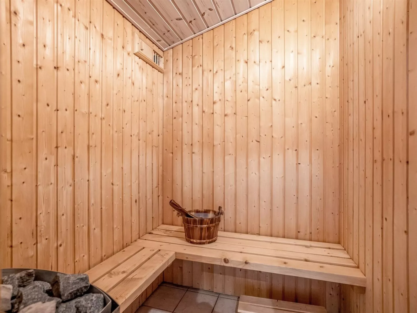 "Helena" - 700m from the sea-Inside