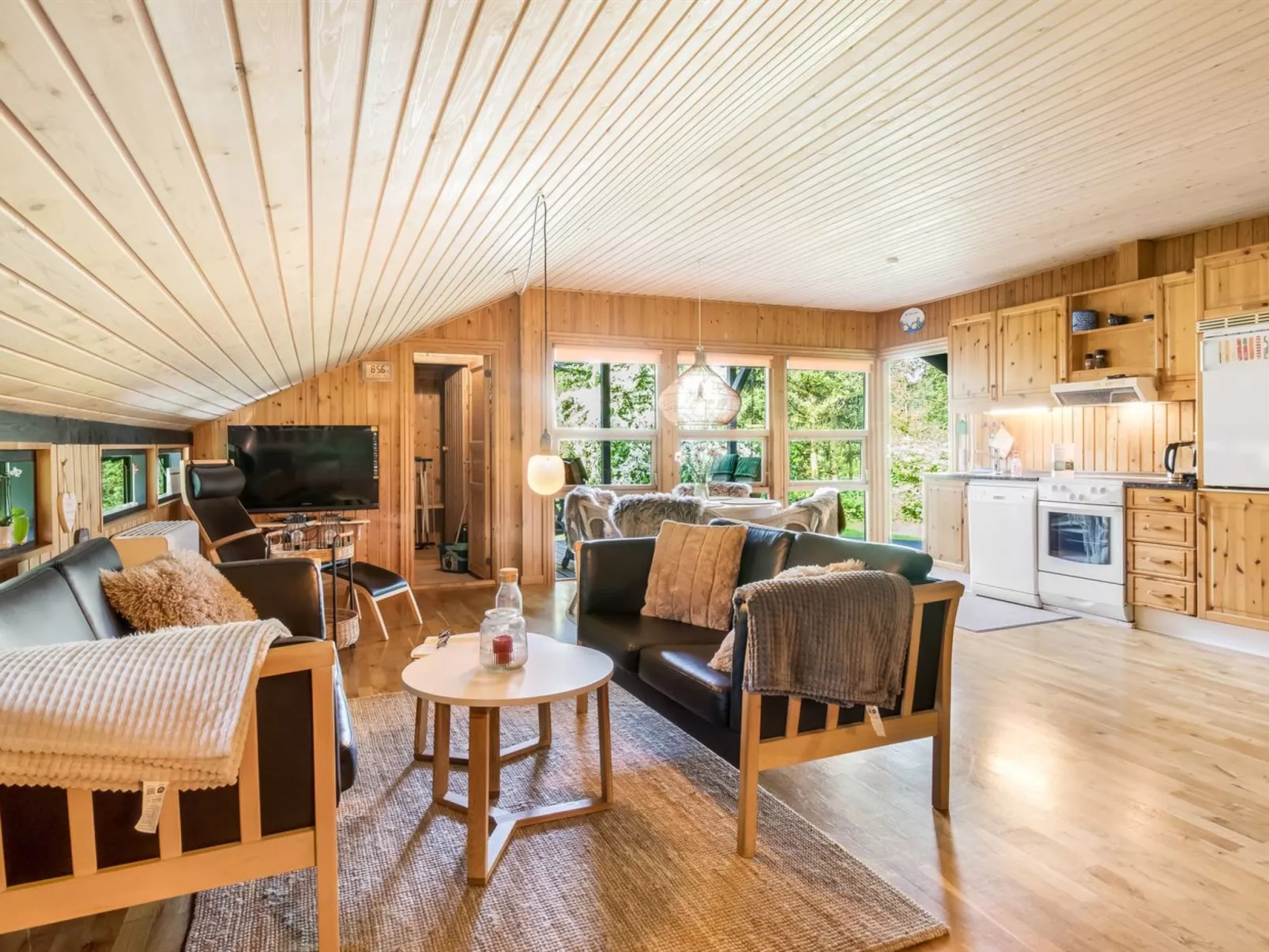 "Amela" - 30km from the sea-Drinnen