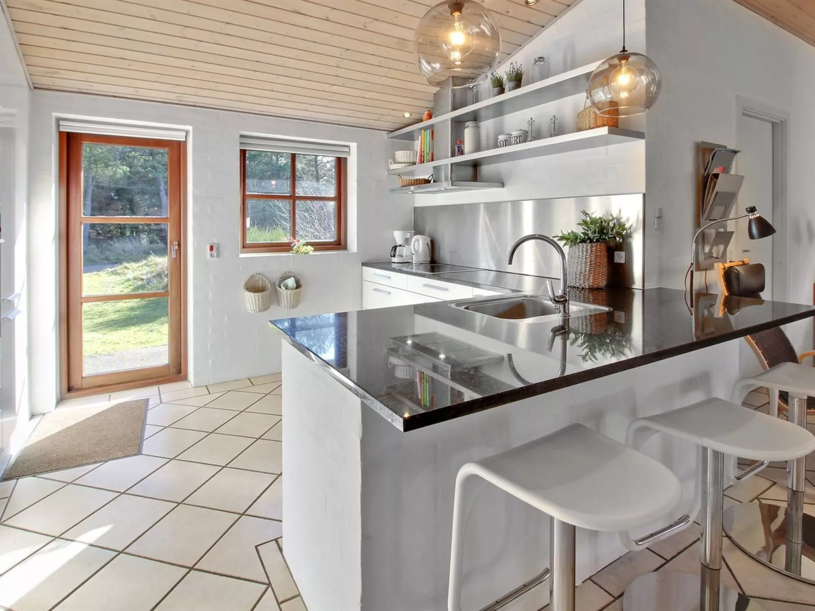 "Holmved" - 1.2km from the sea-Inside