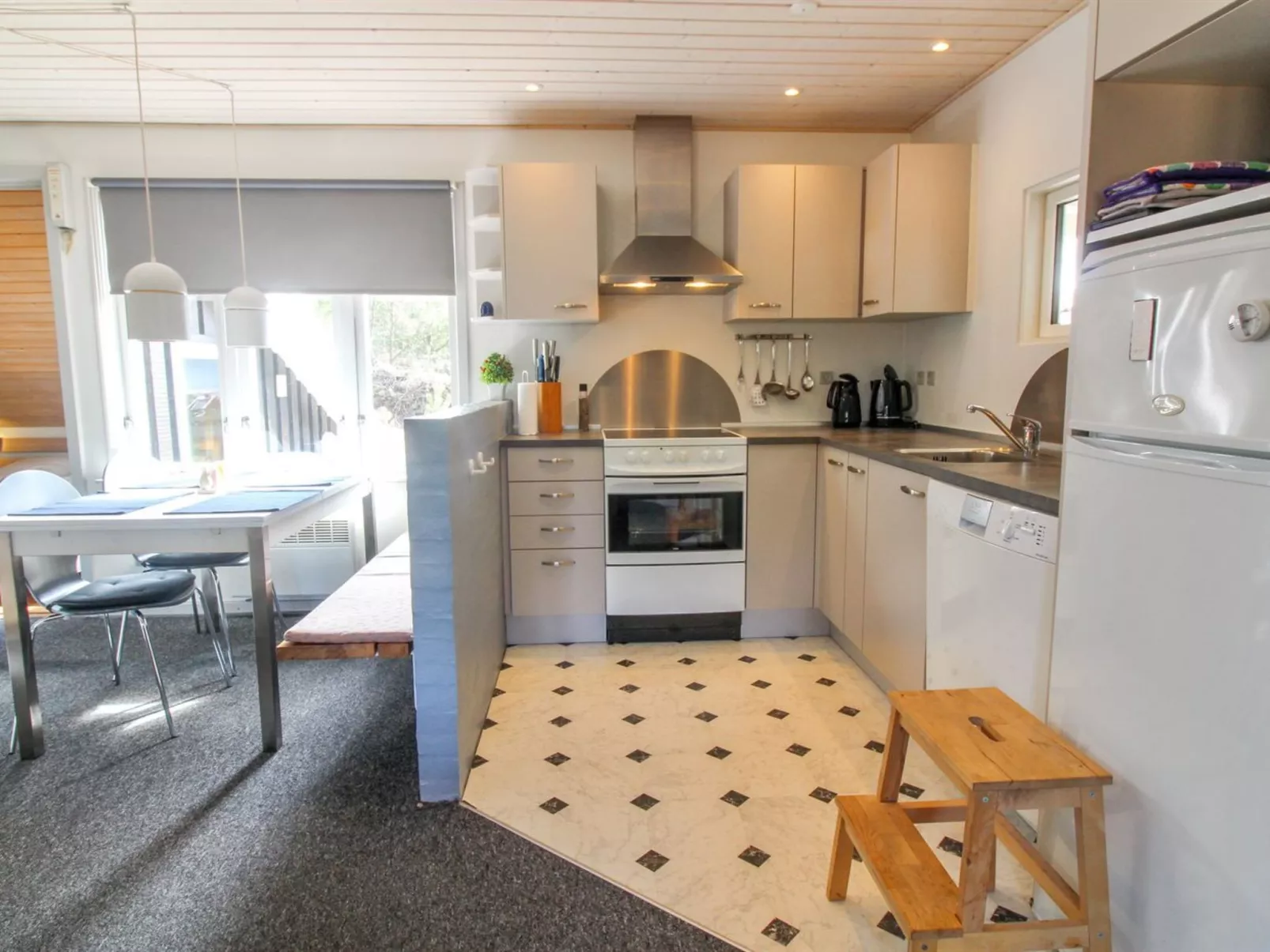 "Augustine" - 1.6km from the sea-Inside